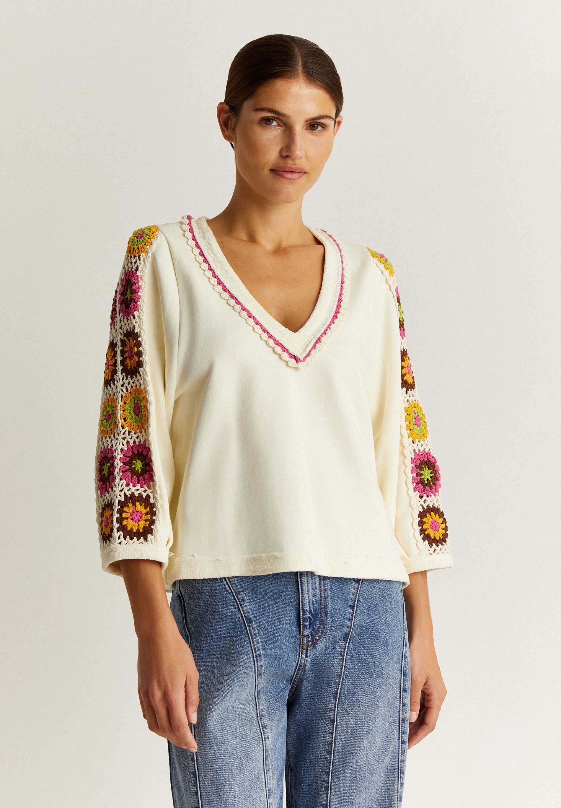 SWEATSHIRT WITH CROCHET DETAIL ON SLEEVE