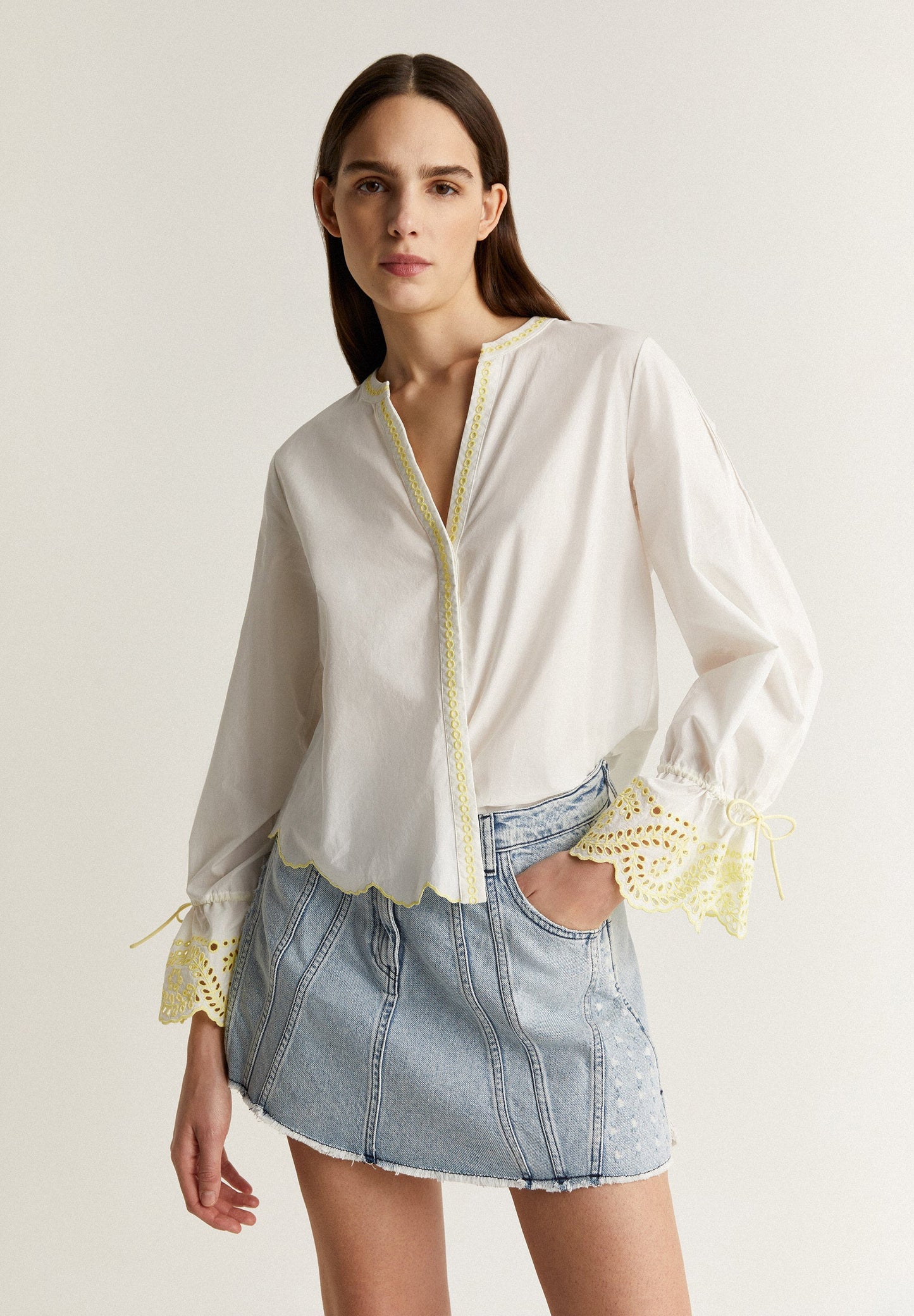 BLOUSE WITH EMBROIDERED TRIM DETAIL