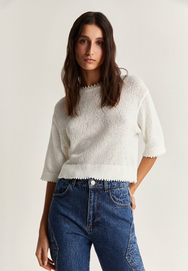 CROPPED SWEATER WITH DETAILED FINISH