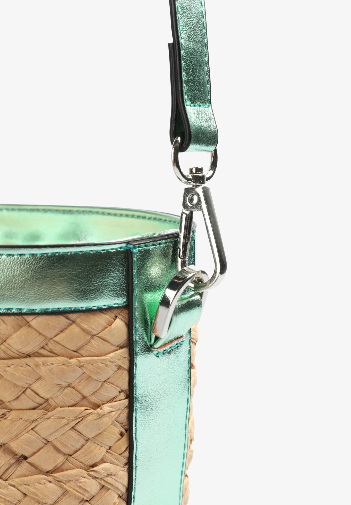 RAFFIA BUCKET BAG WITH METALLIC DETAIL