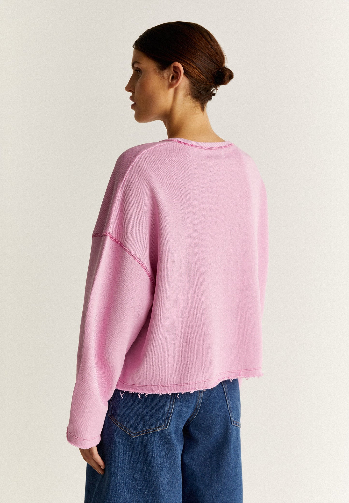 SWEATSHIRT WITH LABEL DETAIL