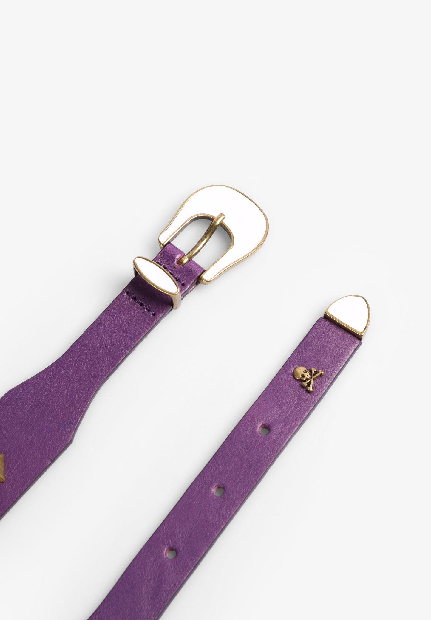 STUDDED LEATHER BELT WITH LACQUER DETAIL