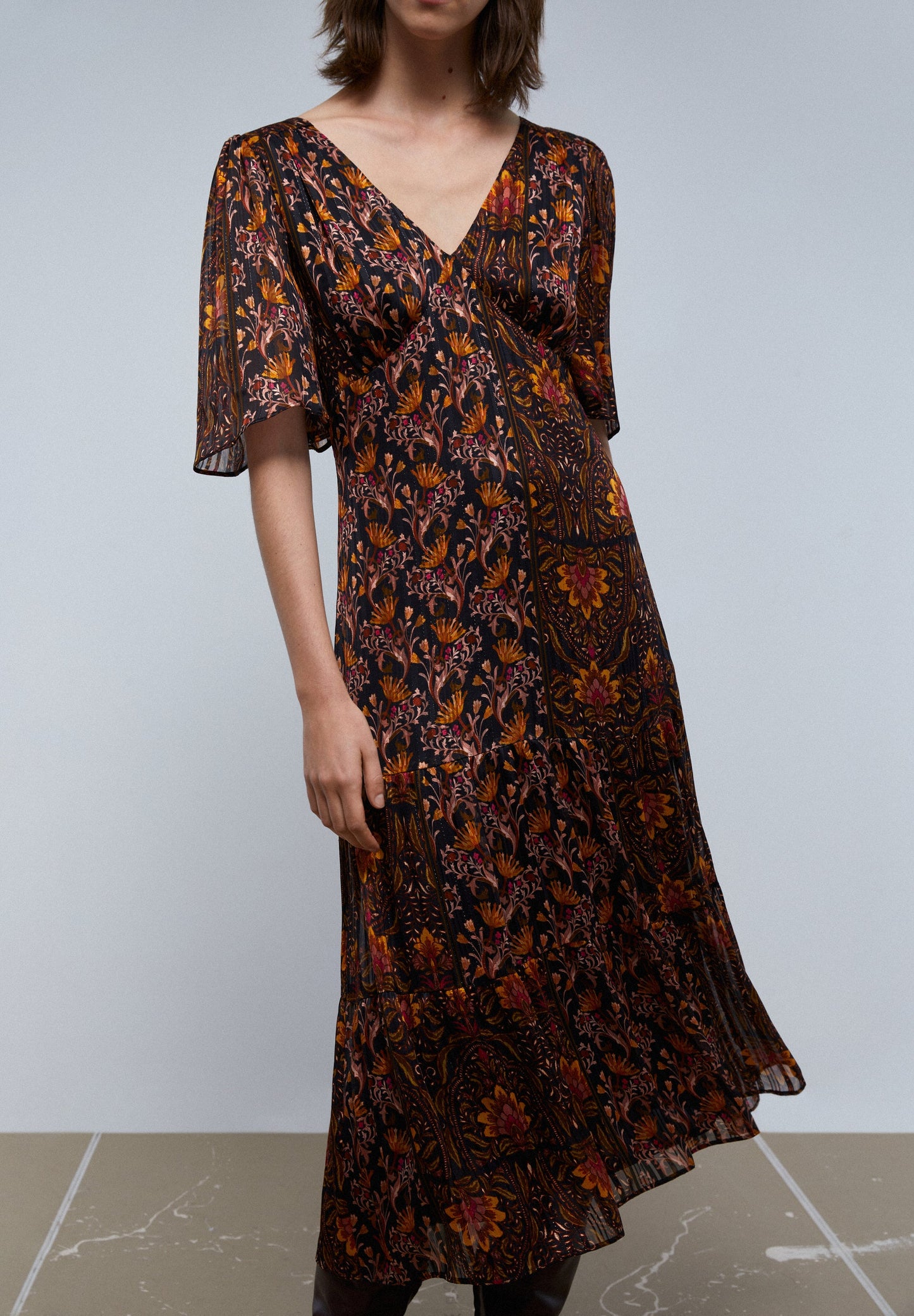 DIC MULTIETNIC DRESS