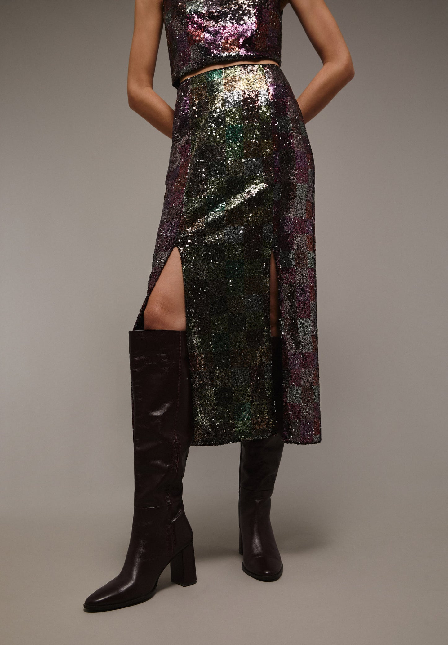 SEQUINNED MIDI SKIRT WITH SLITS