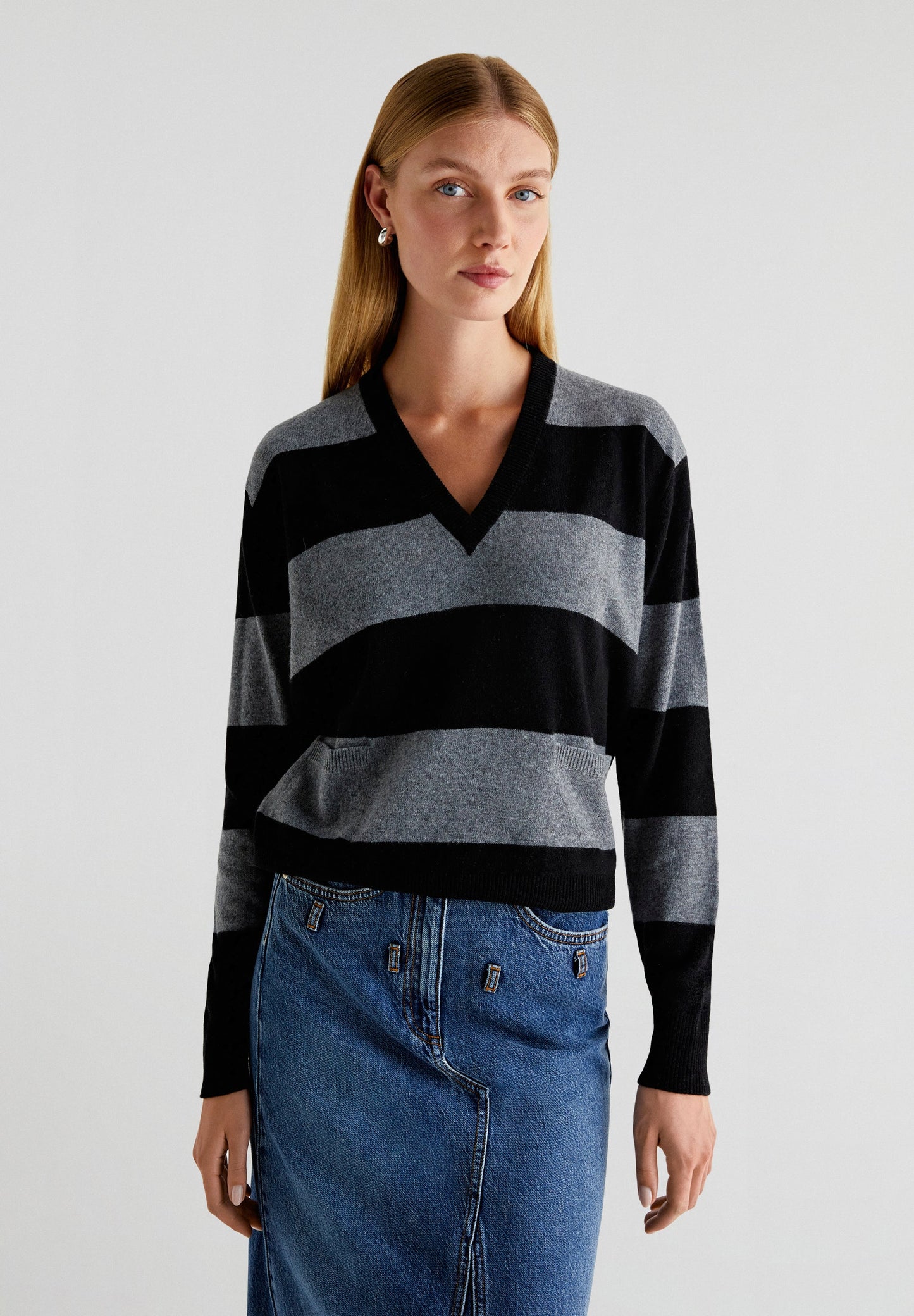 STRIPED SWEATER WITH POCKETS AND V-NECK