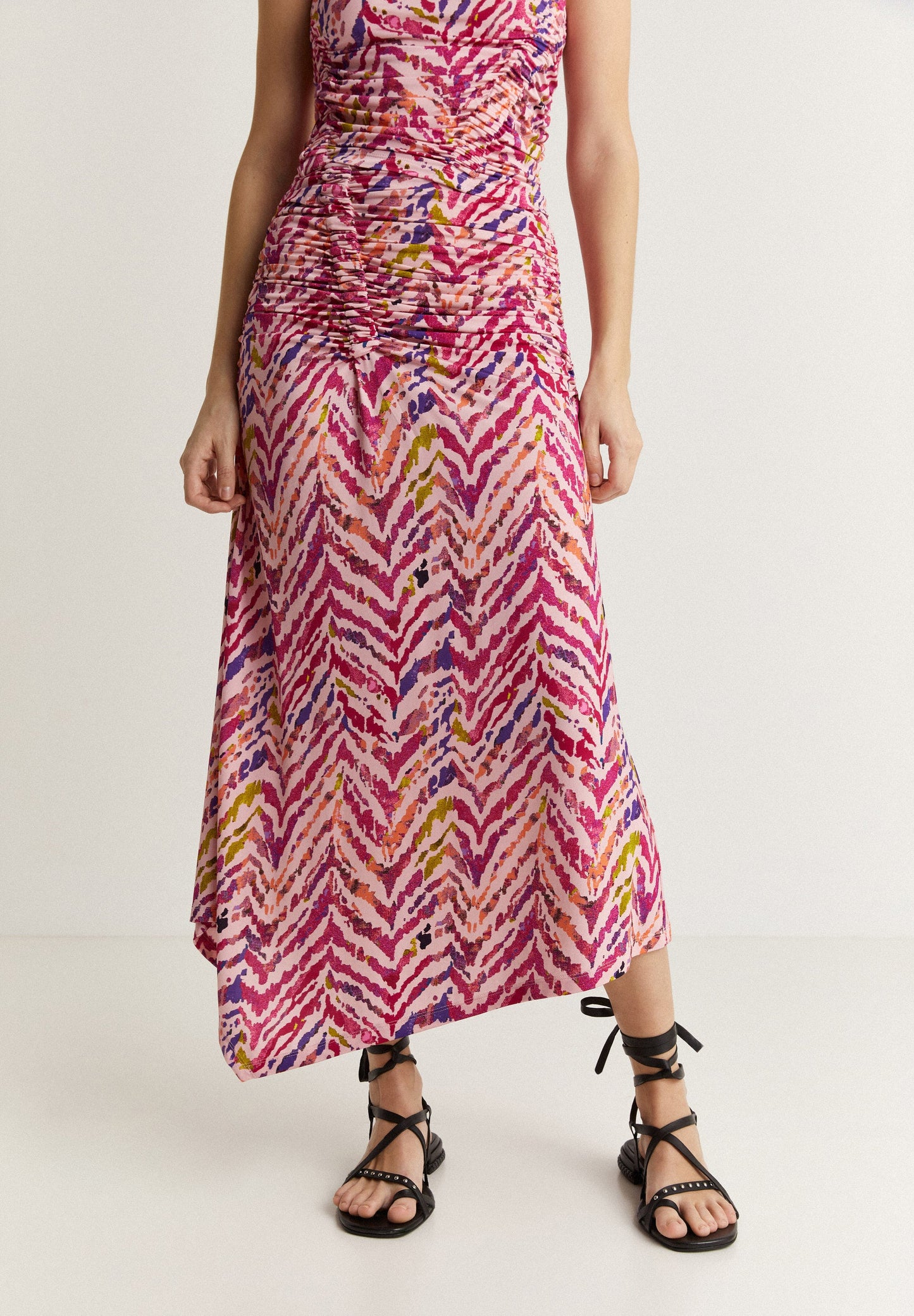 PRINTED MIDI SKIRT WITH GATHERED DETAIL
