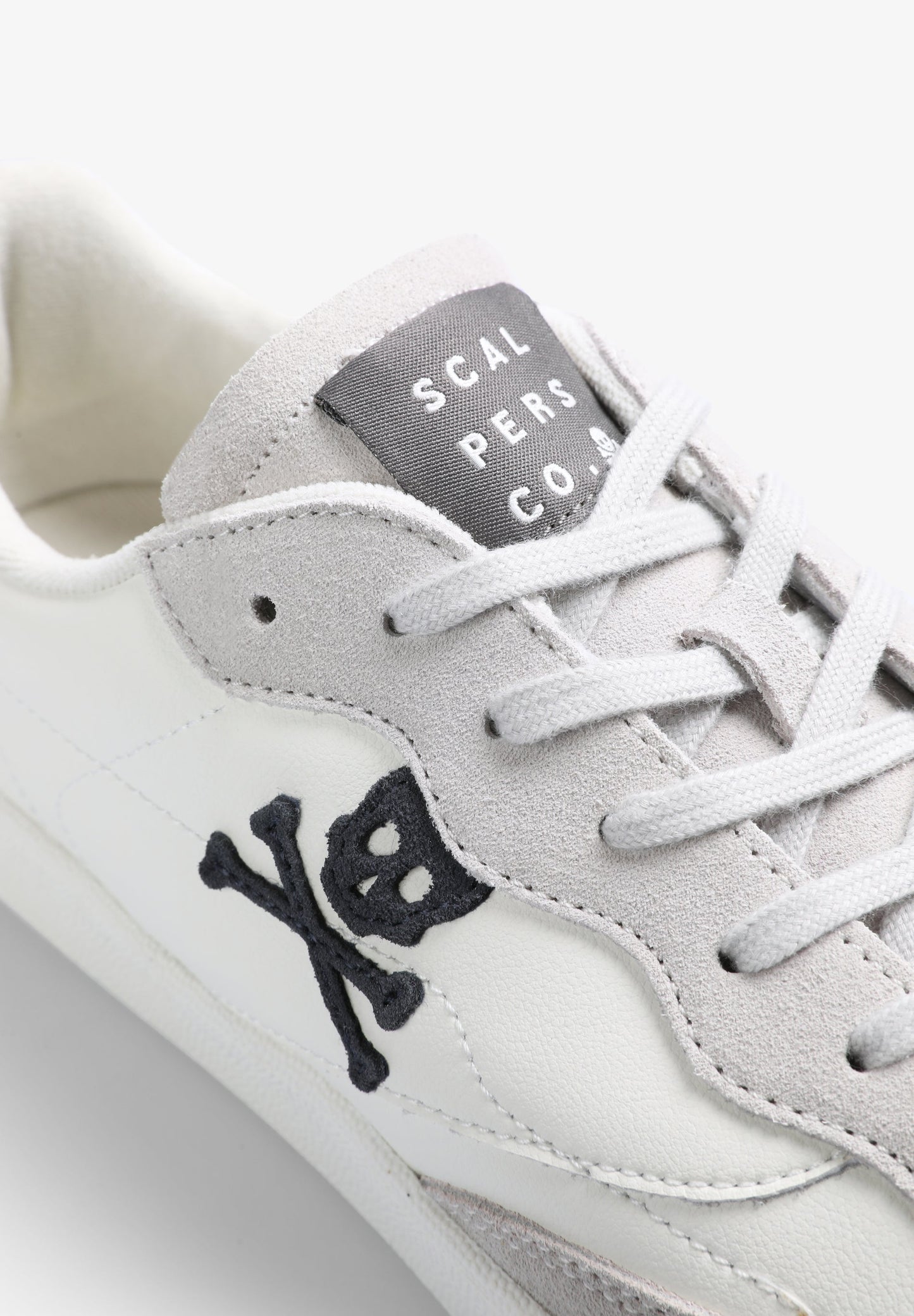 CLASSIC SOLE SNEAKERS