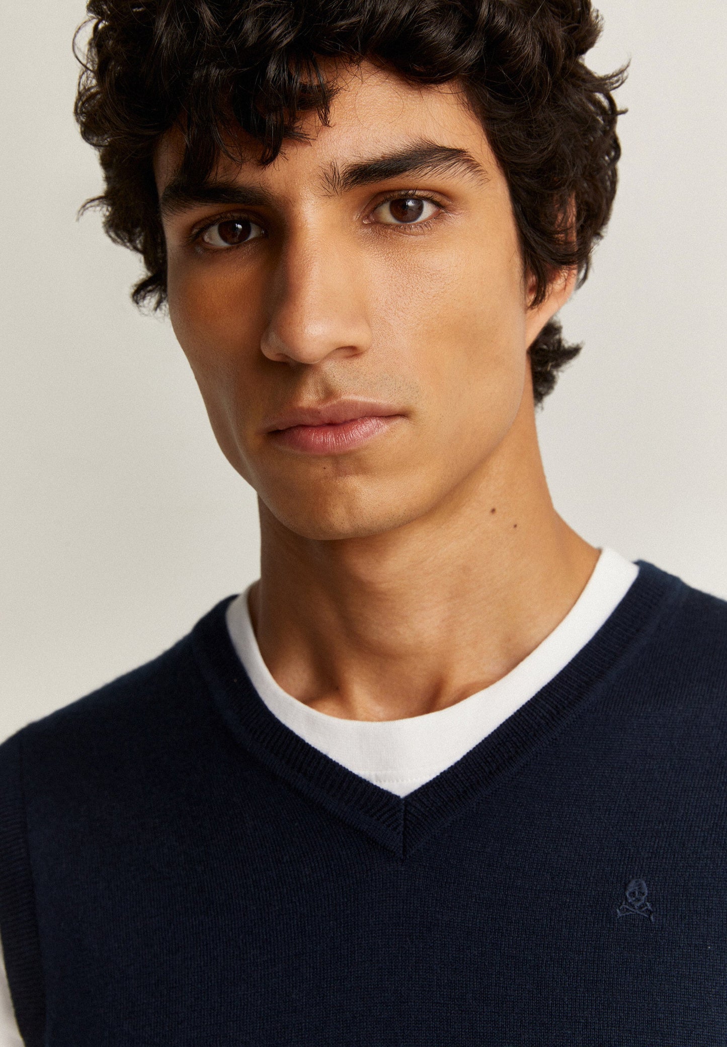 KNIT WAISTCOAT WITH SKULL