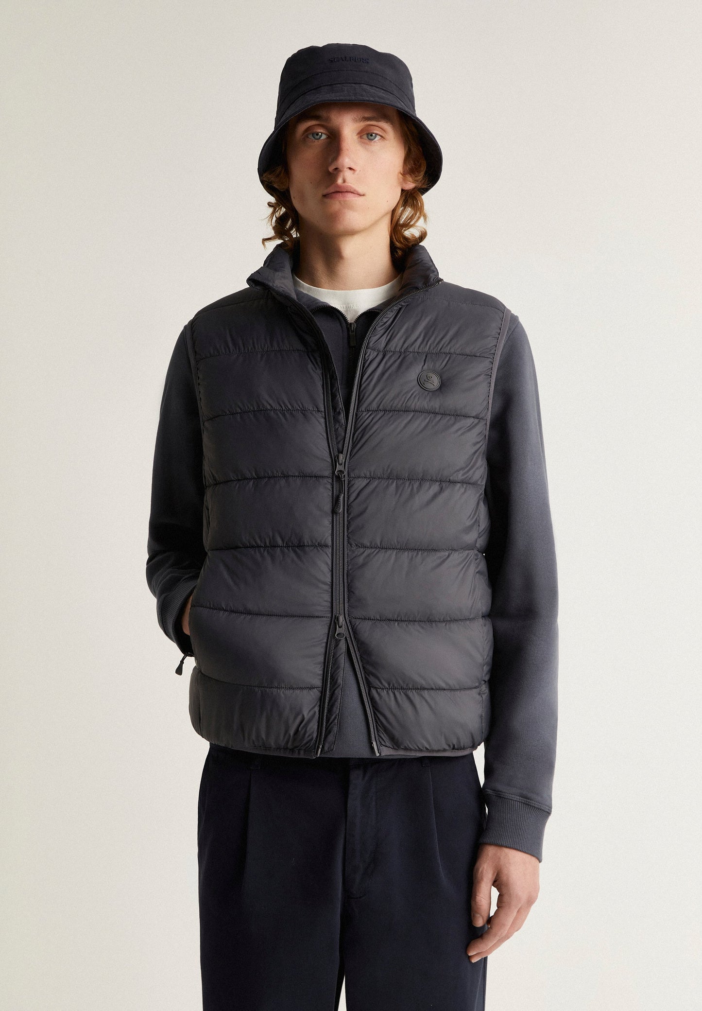 PUFFER VEST WITH SKULL