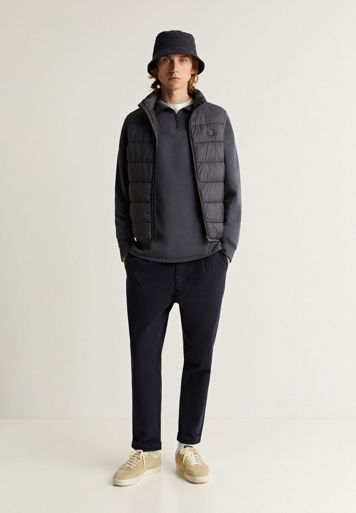 PUFFER VEST WITH SKULL