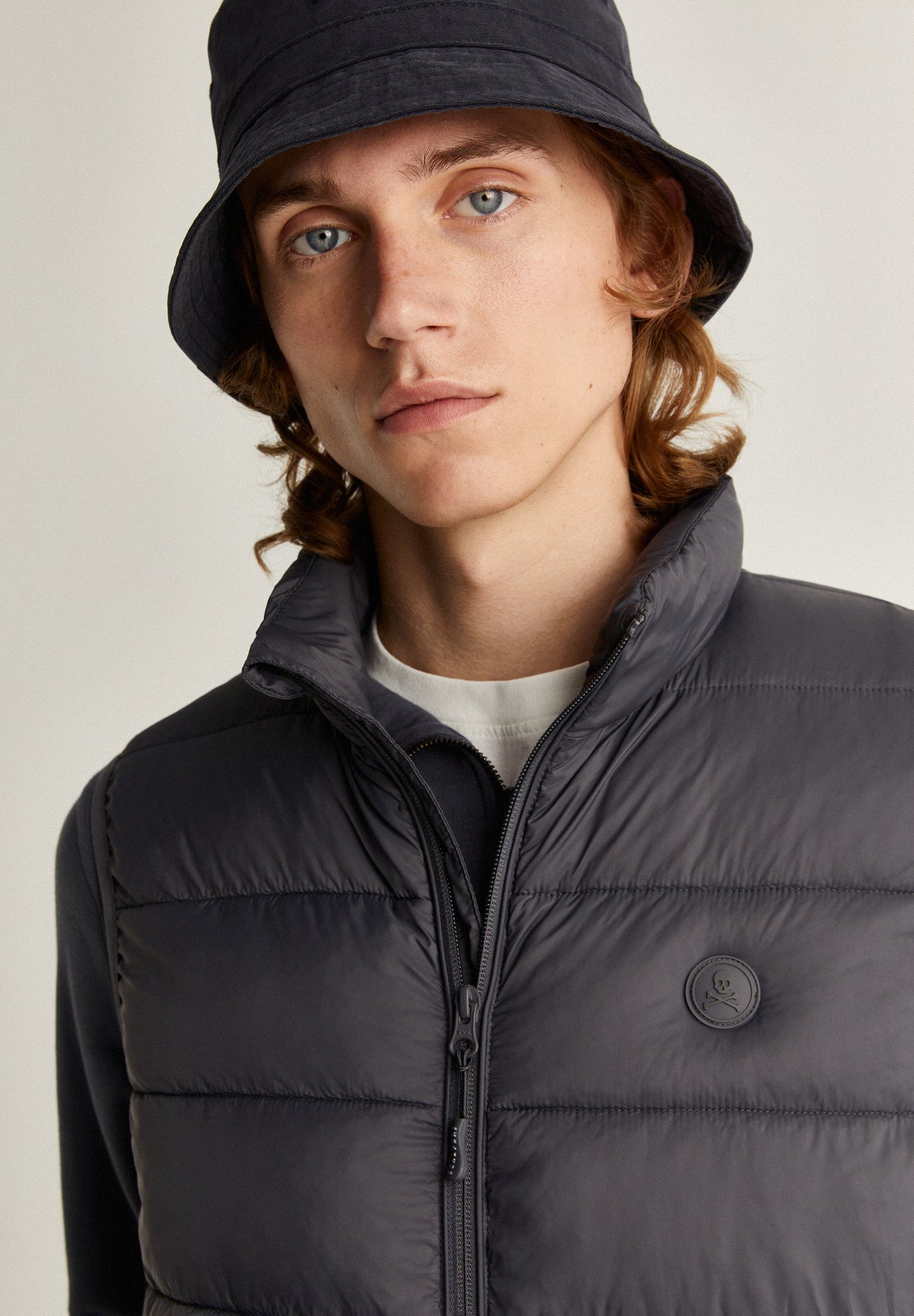PUFFER VEST WITH SKULL