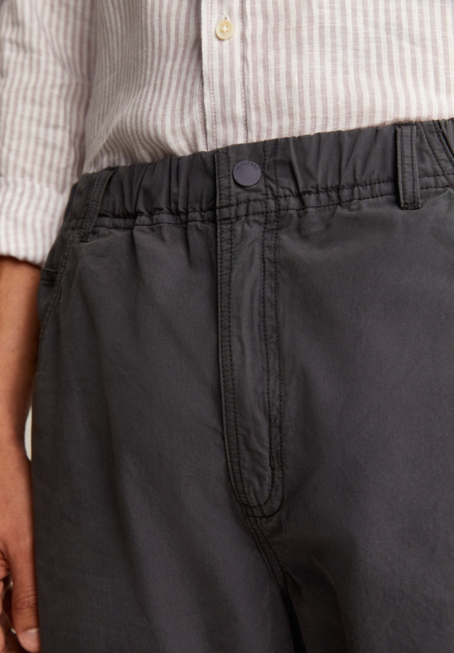 BERMUDA SHORTS WITH ELASTICATED WAISTBAND