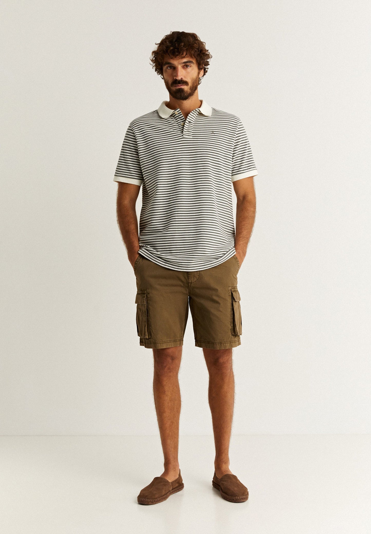 CARGO BERMUDA SHORTS WITH POCKETS