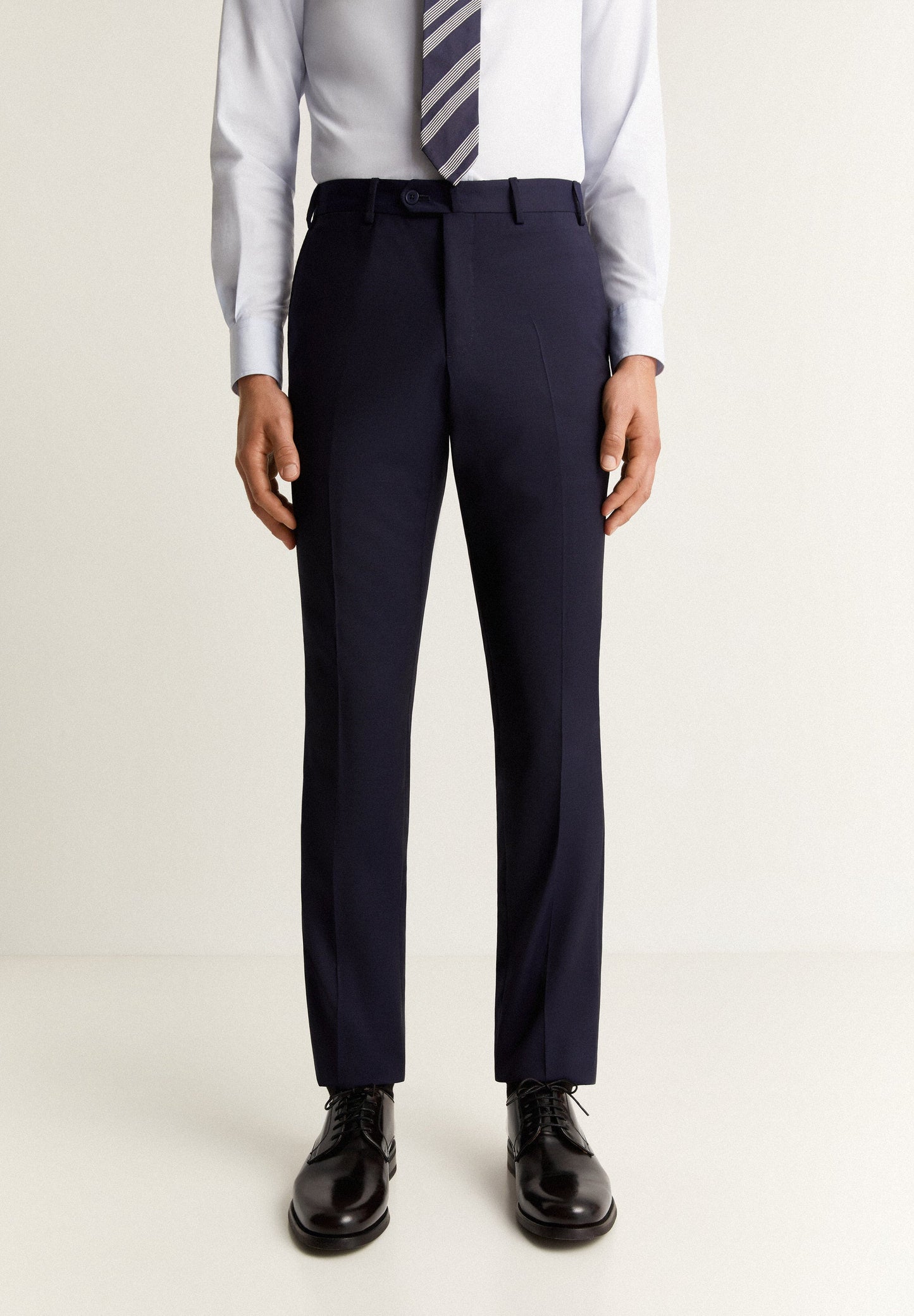 CLASSIC PLAIN-COLOURED NAVY BLUE SUIT
