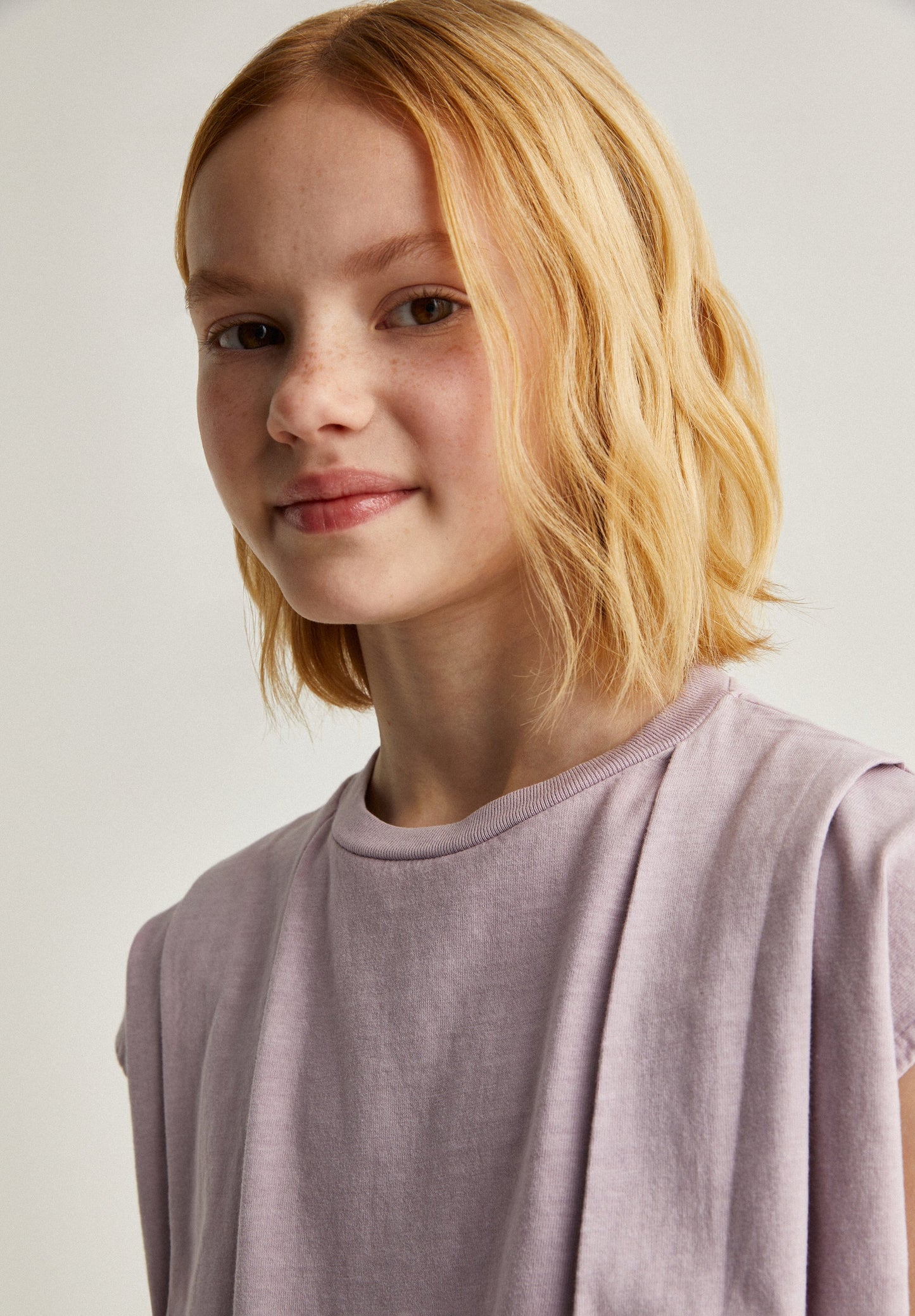 T-SHIRT WITH PLEAT DETAIL