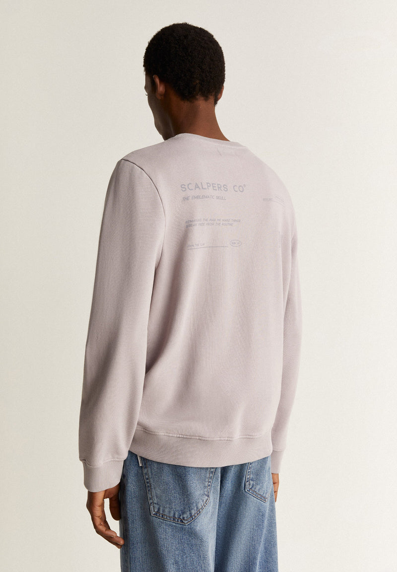 SWEATSHIRT WITH CHEST PATCH DETAIL
