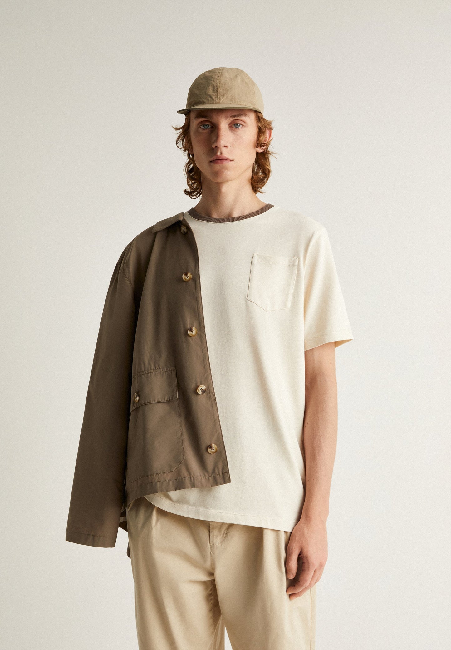 T-SHIRT WITH CONTRAST COLLAR DETAIL