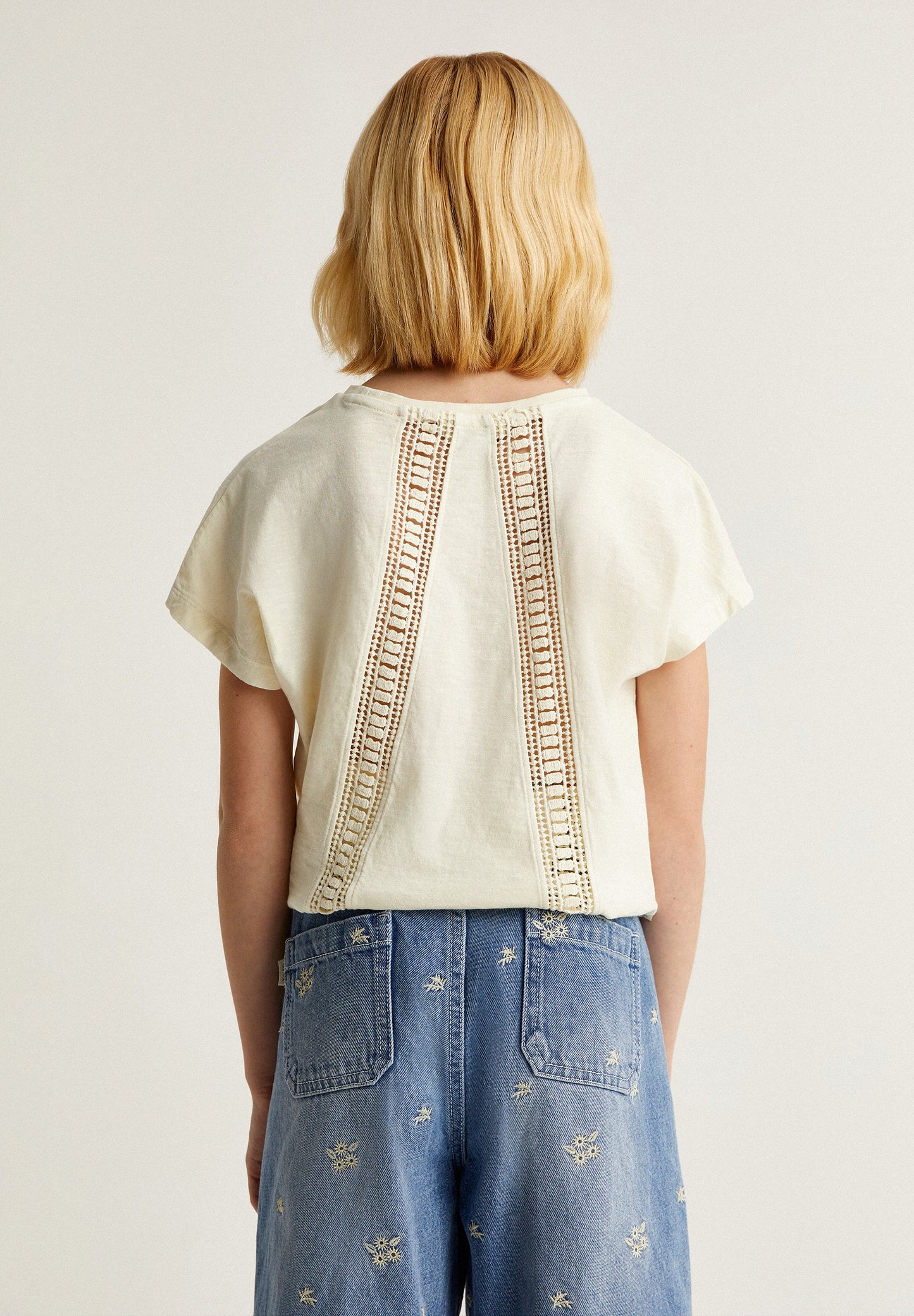 SLUB KNIT T-SHIRT WITH BACK LACE DETAIL