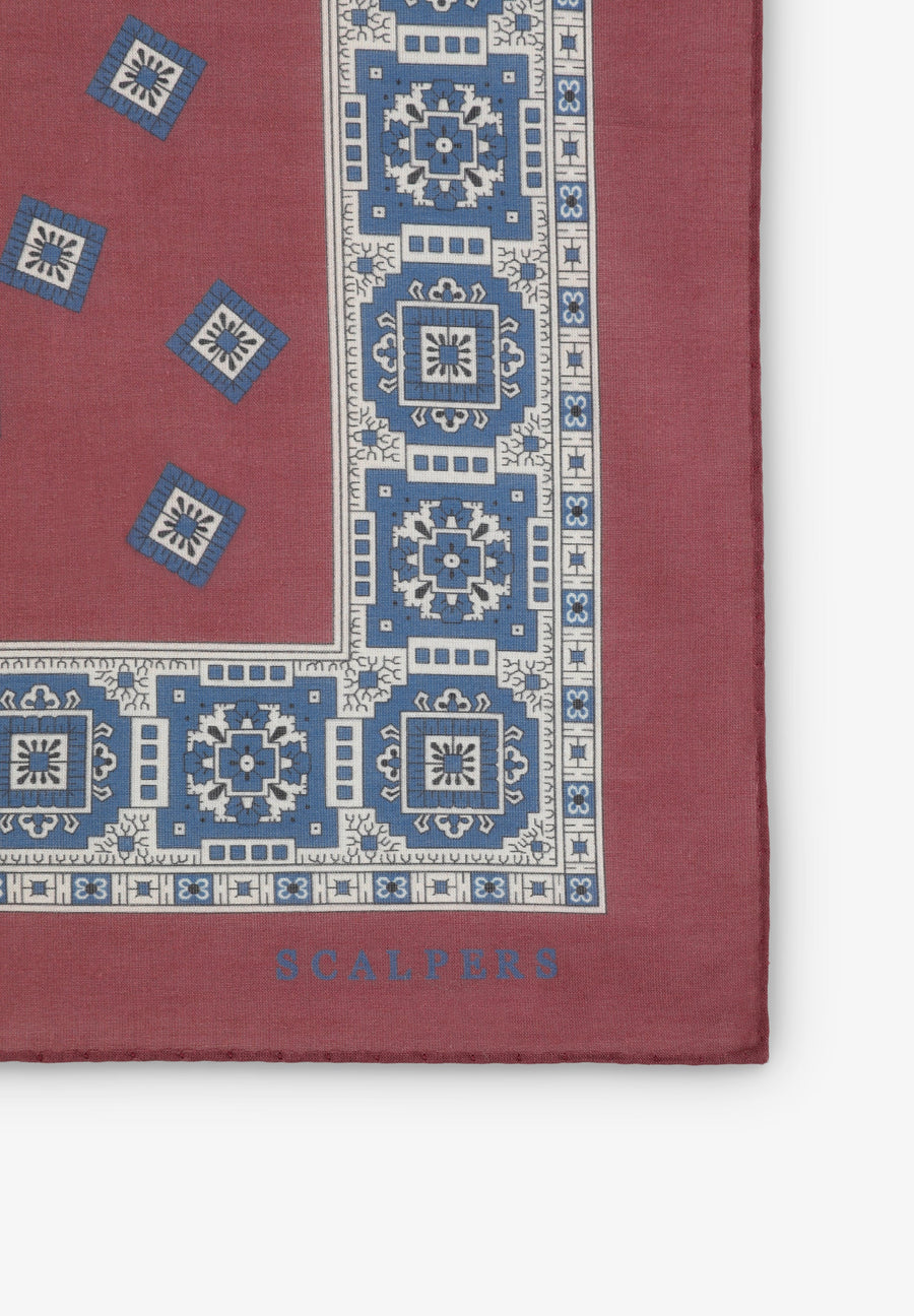 POCKET SQUARE WITH CONTRAST MOTIFS