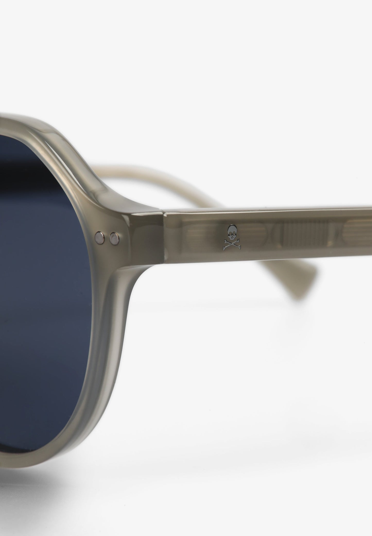 FINE OVAL SUNGLASSES