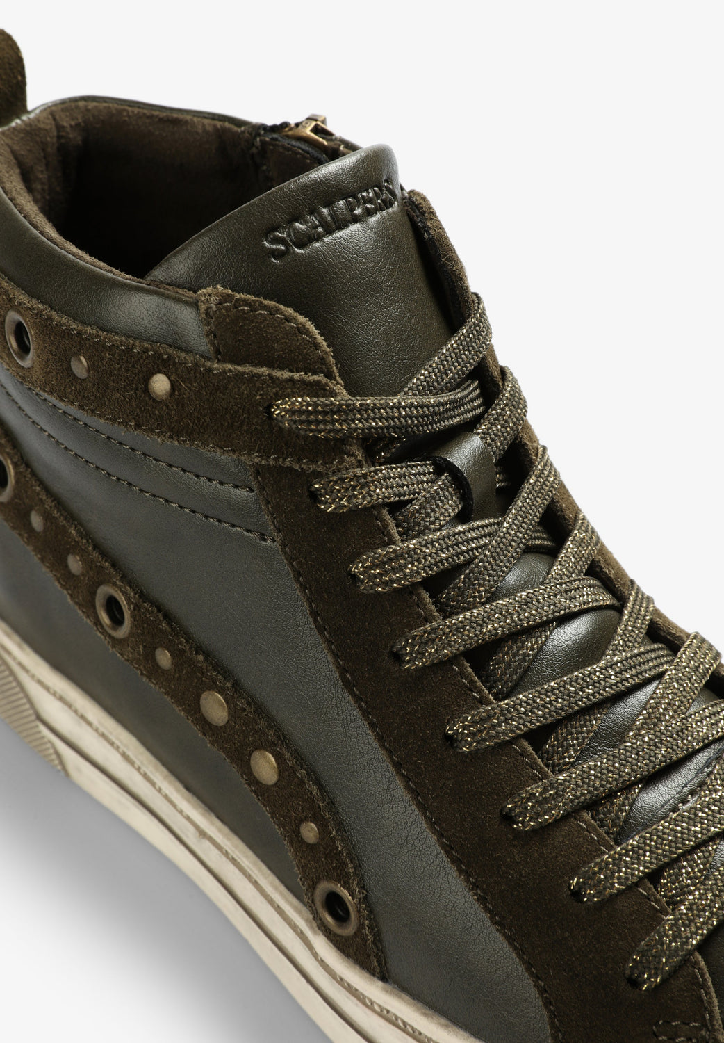 SNEAKERS BOTAS ALTAS TACHUELAS - Scalpers