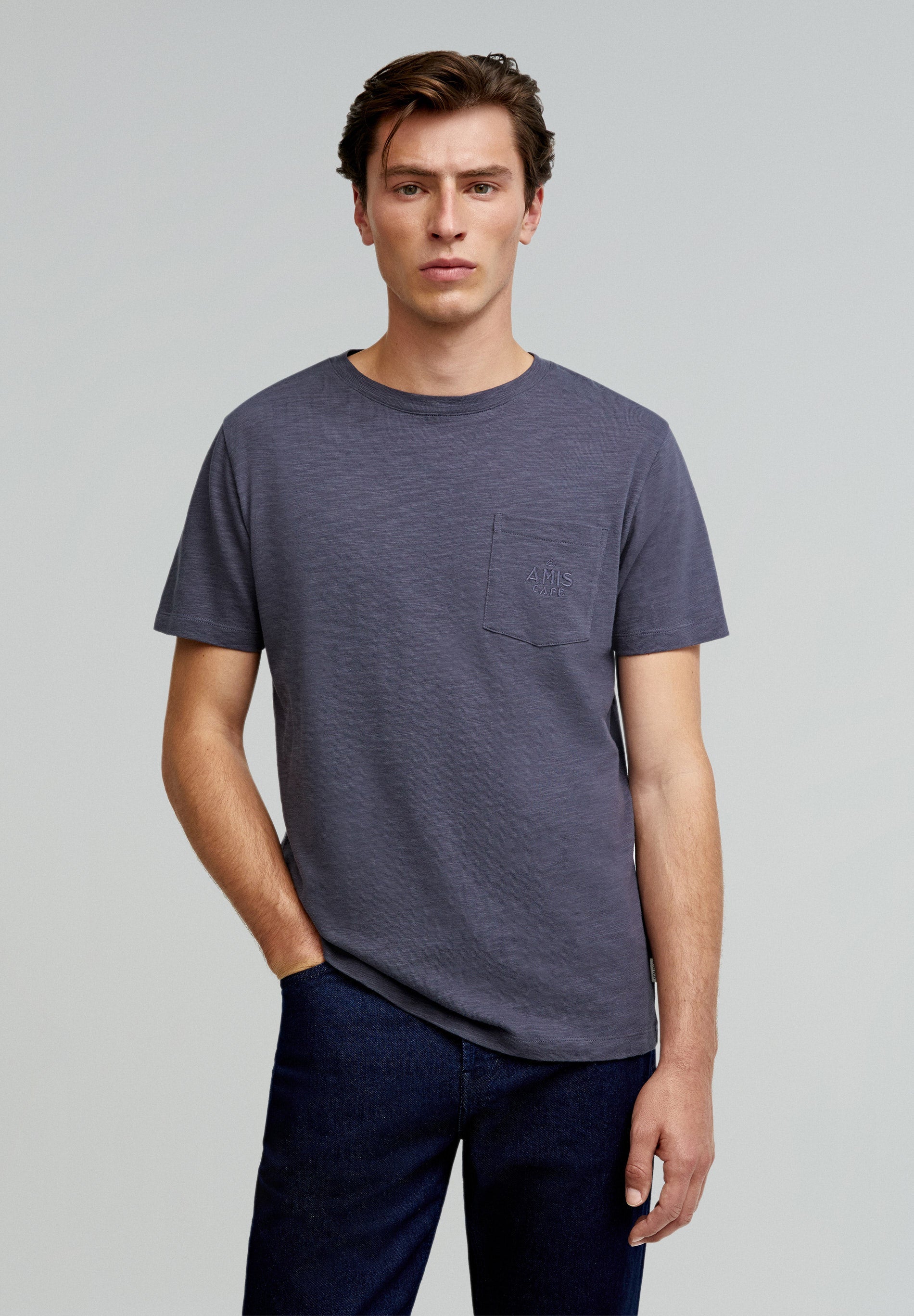 T-SHIRT WITH POCKET DETAIL