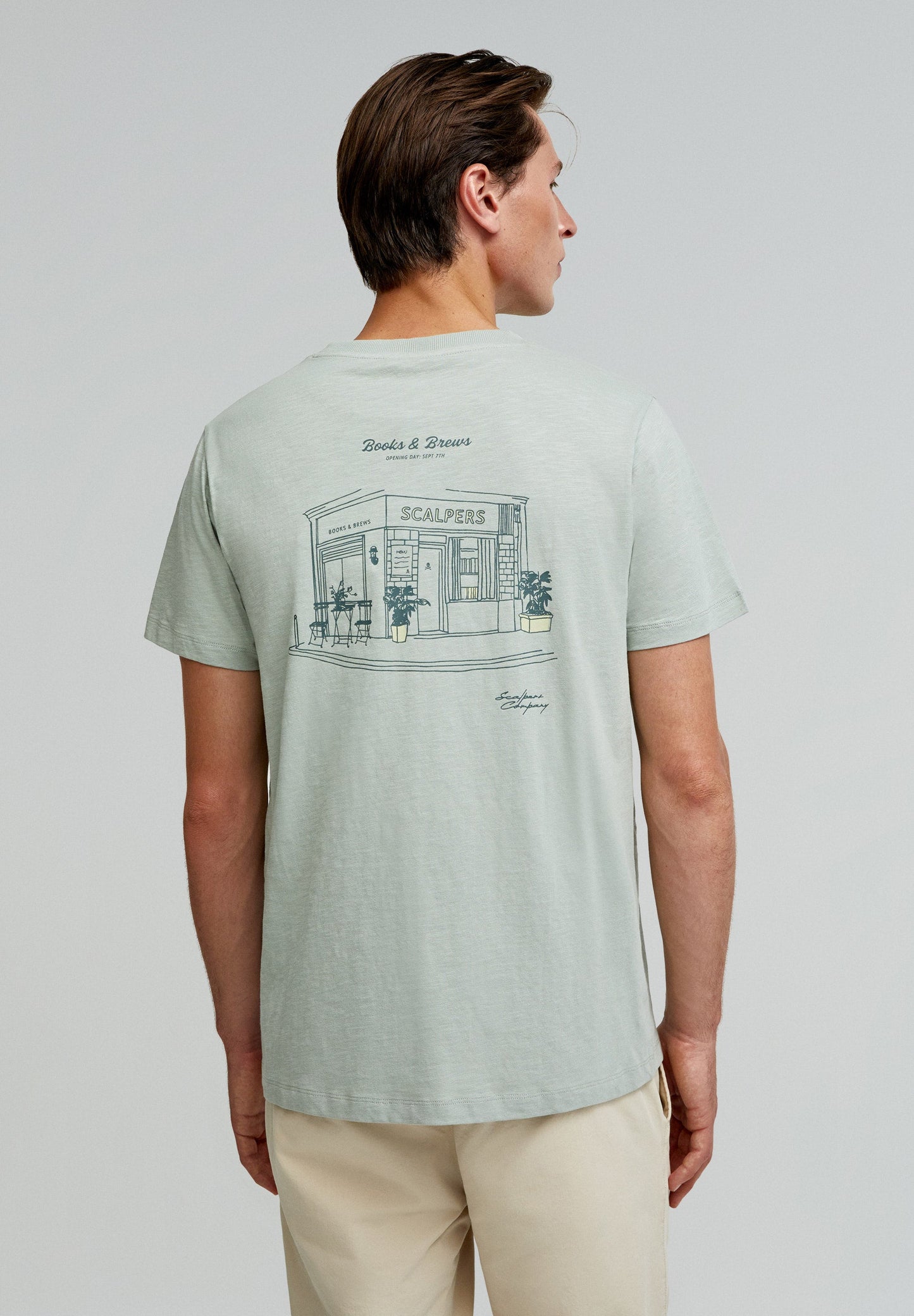 T-SHIRT WITH LIBRARY ILLUSTRATION