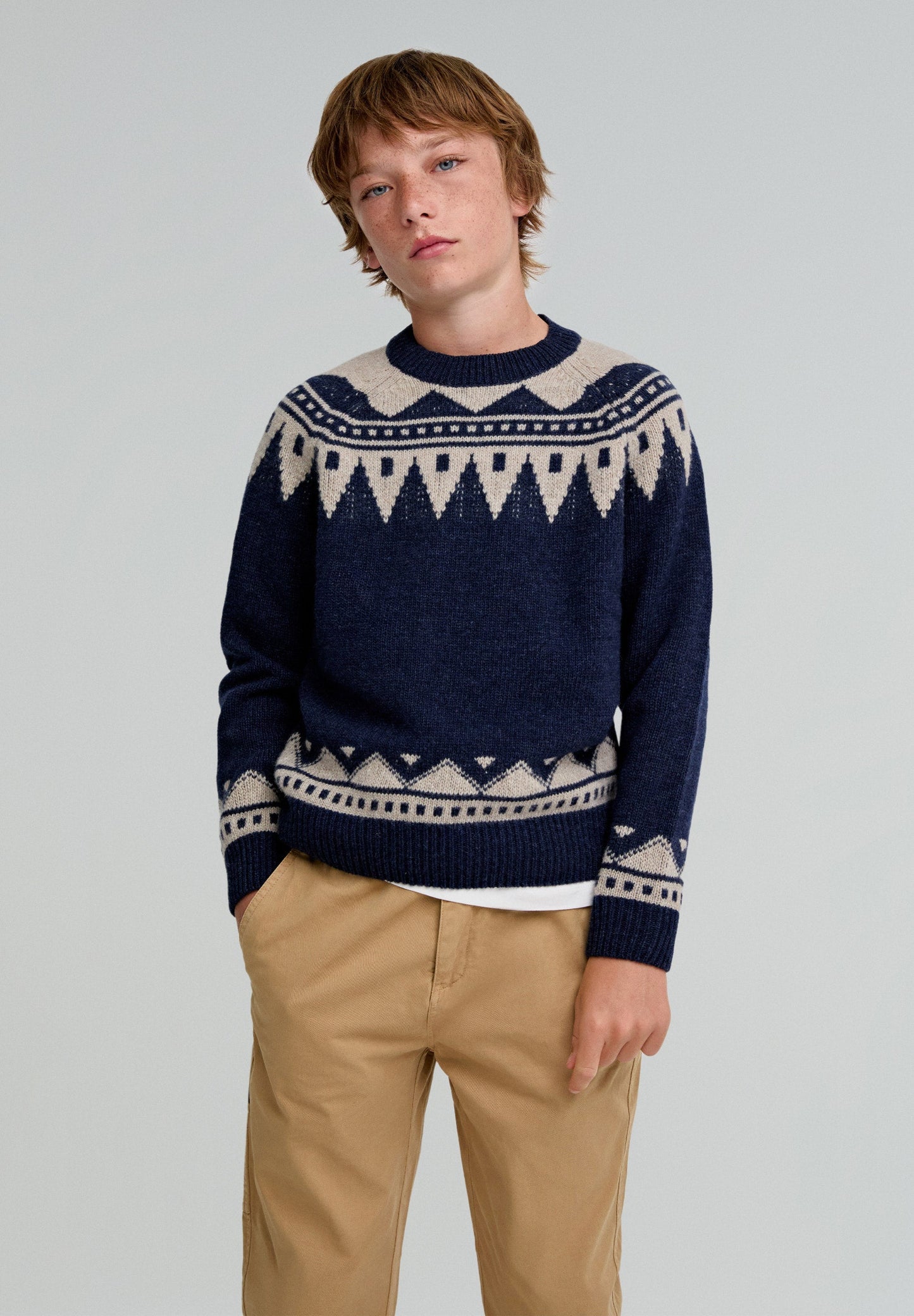 SWEATER WITH MOTIFS