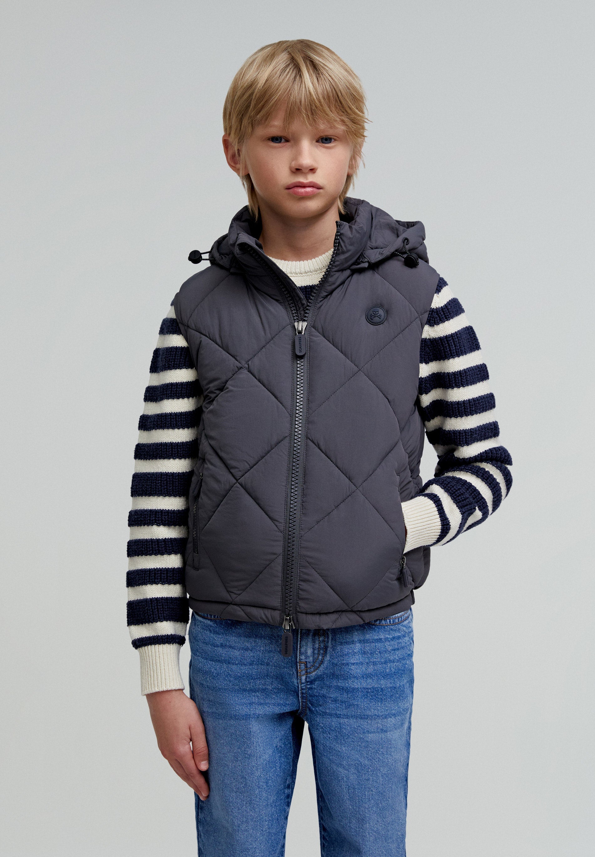 QUILTED GILET WITH HOOD