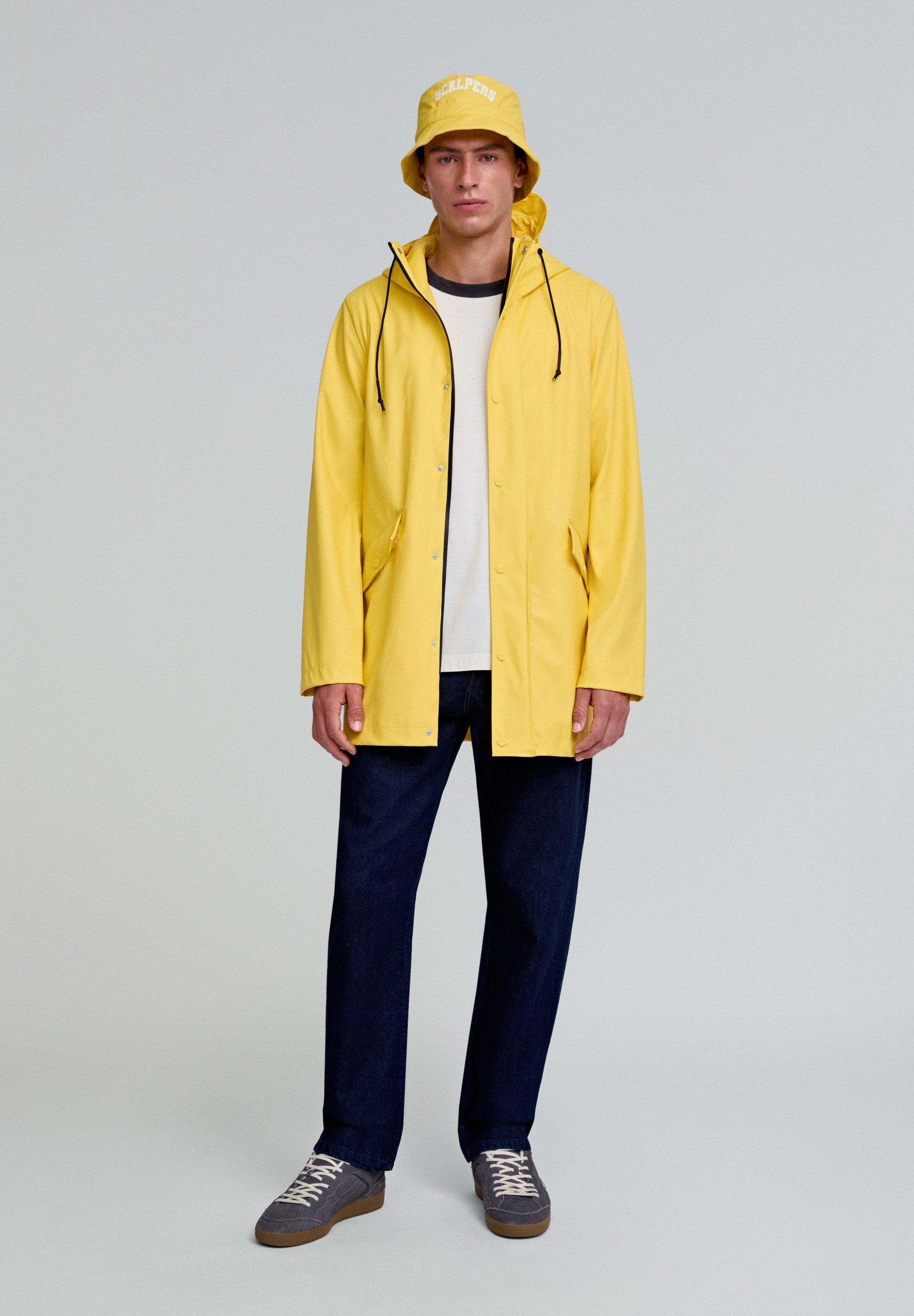 COLLEGE RAINCOAT