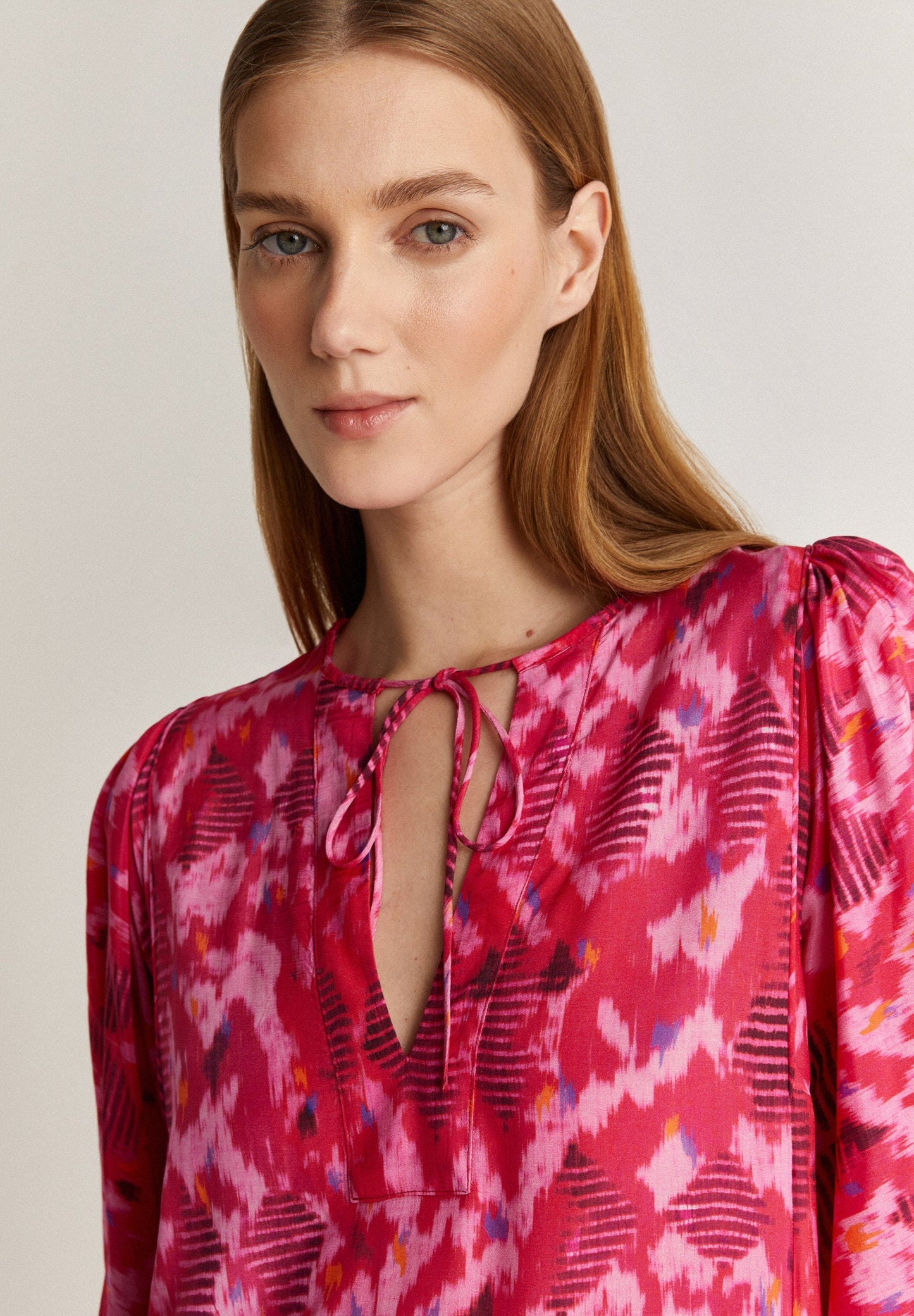 PRINTED MIDI DRESS WITH BACK BOW