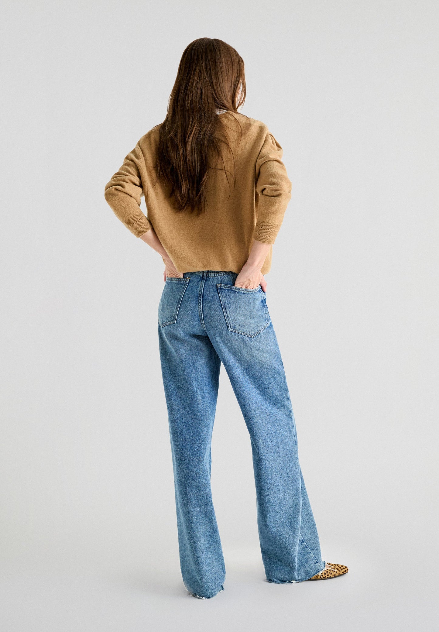 FULL LENGTH JEANS WITH TOPSTITCHING