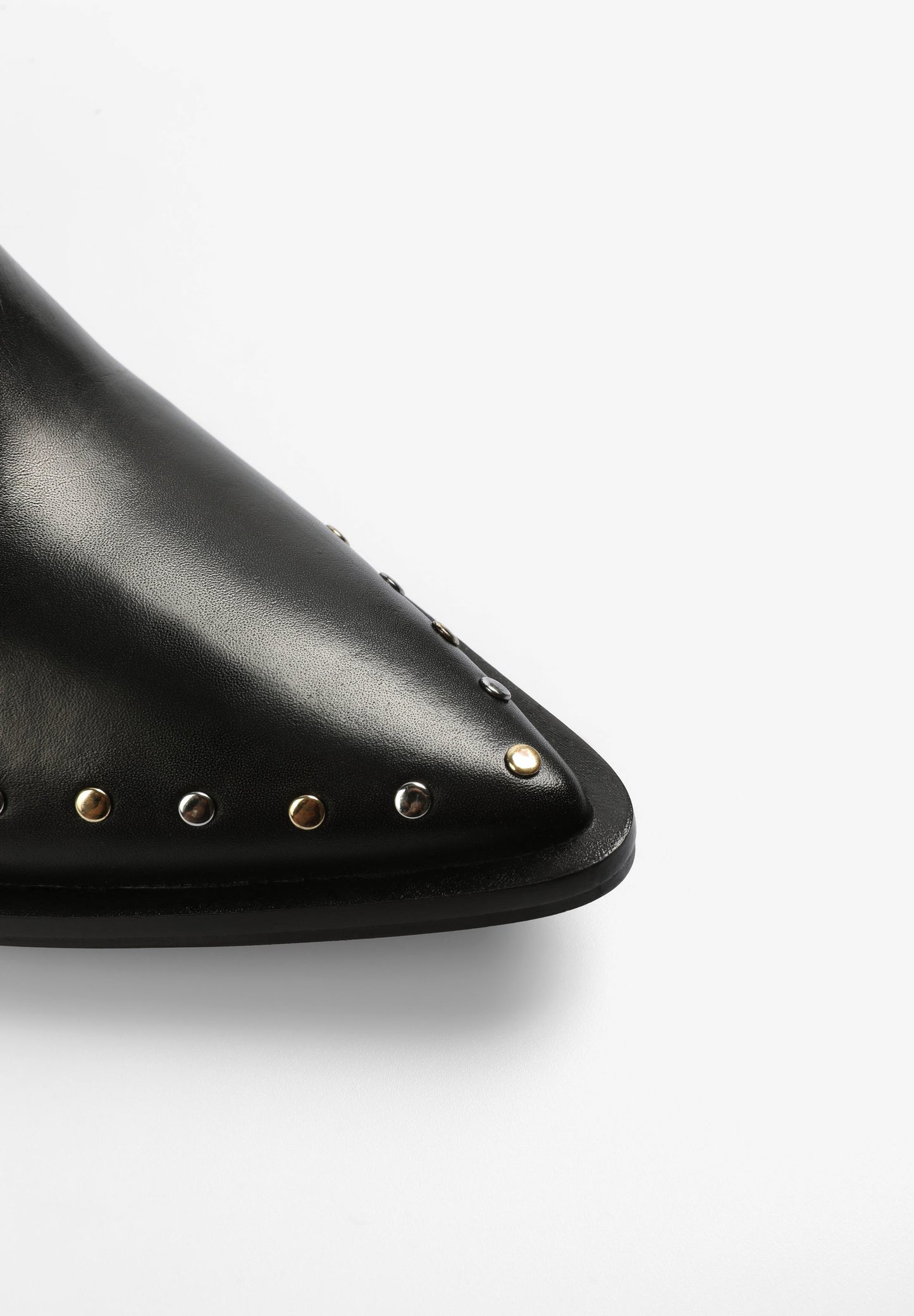 VINTAGE STUDS BOOT