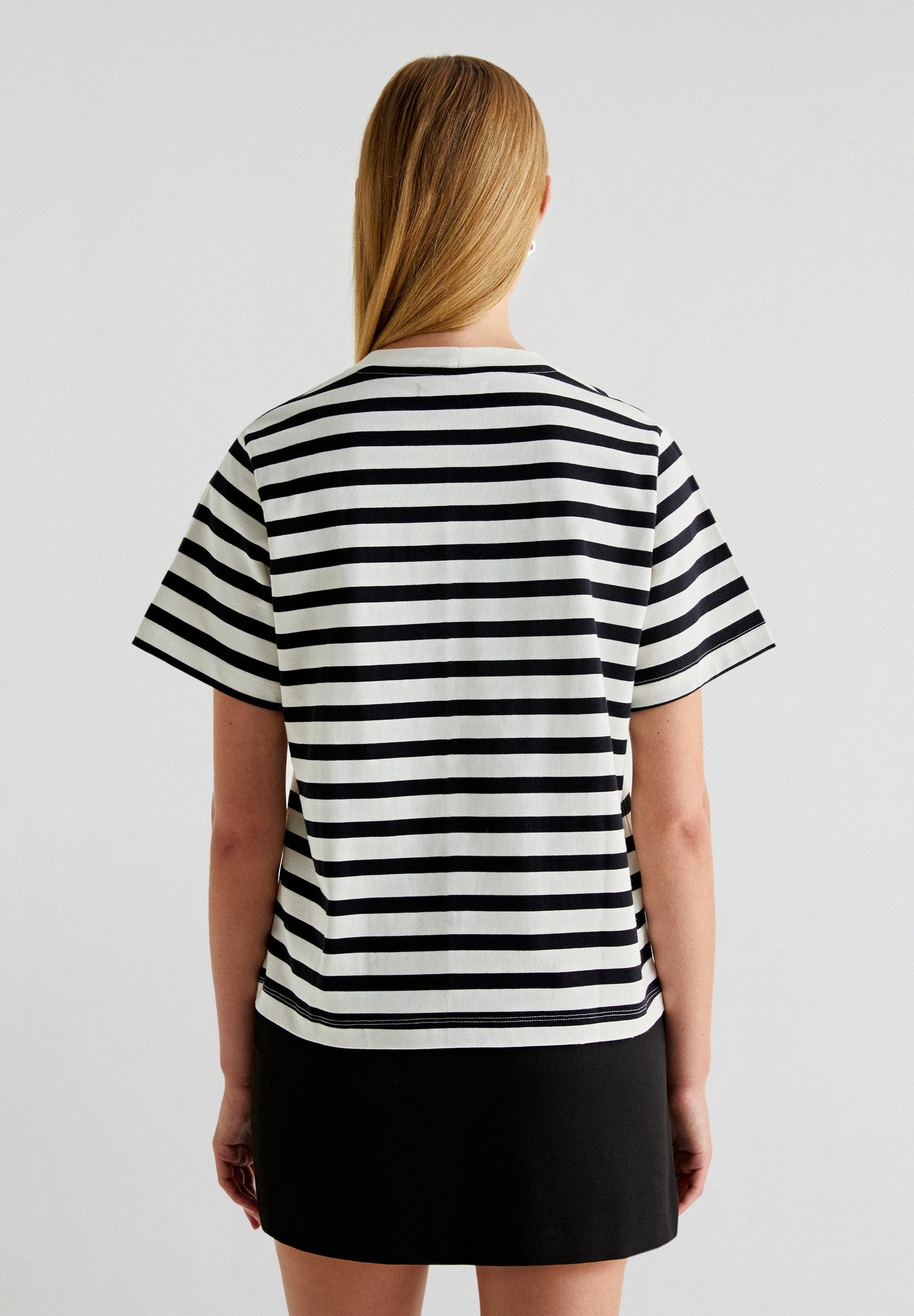 PREMIUM STRIPED T-SHIRT