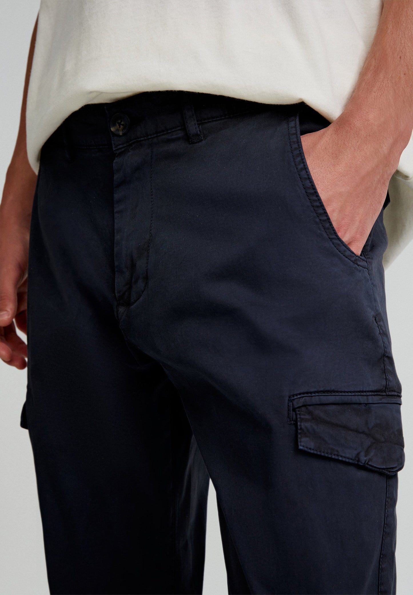 CARGO TROUSERS