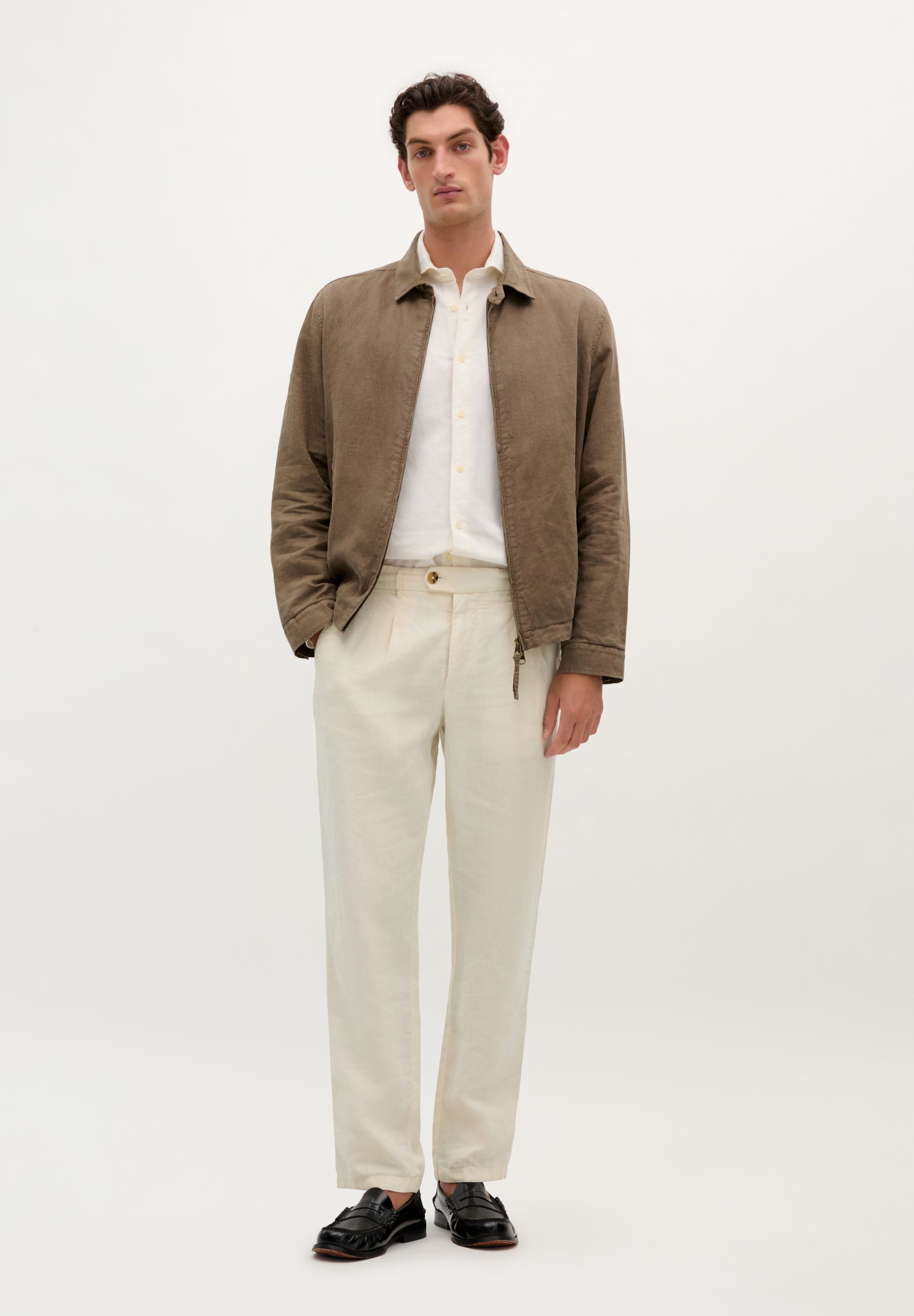 LINEN TROUSERS WITH DARTS