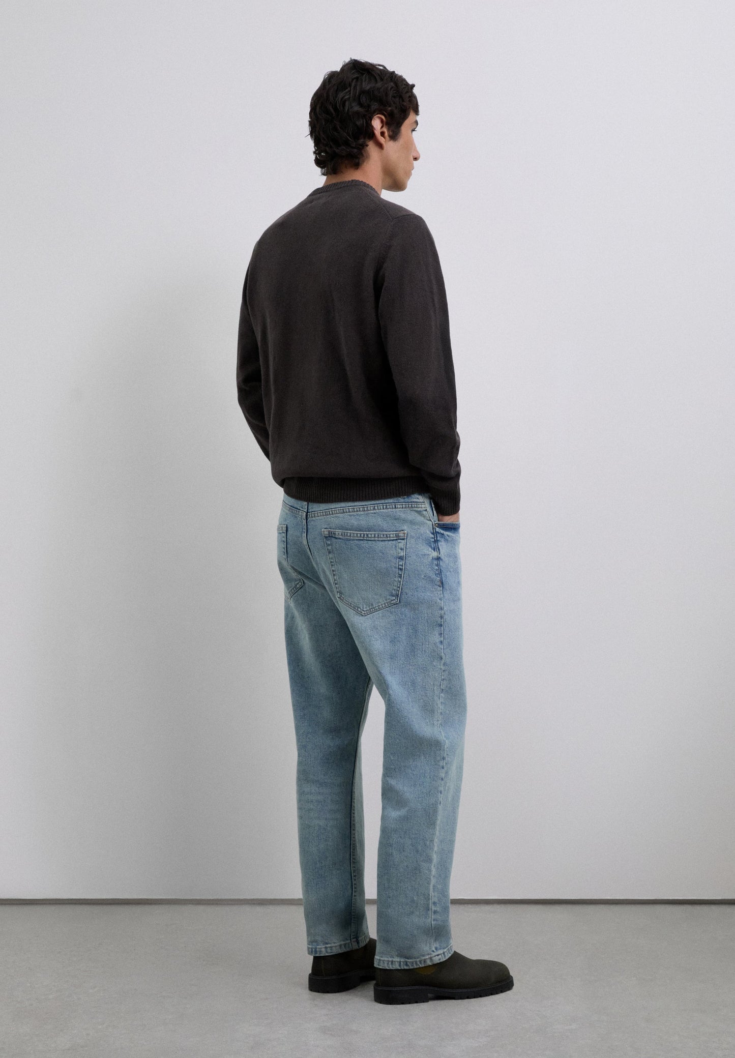 REGULAR FIT JEANS