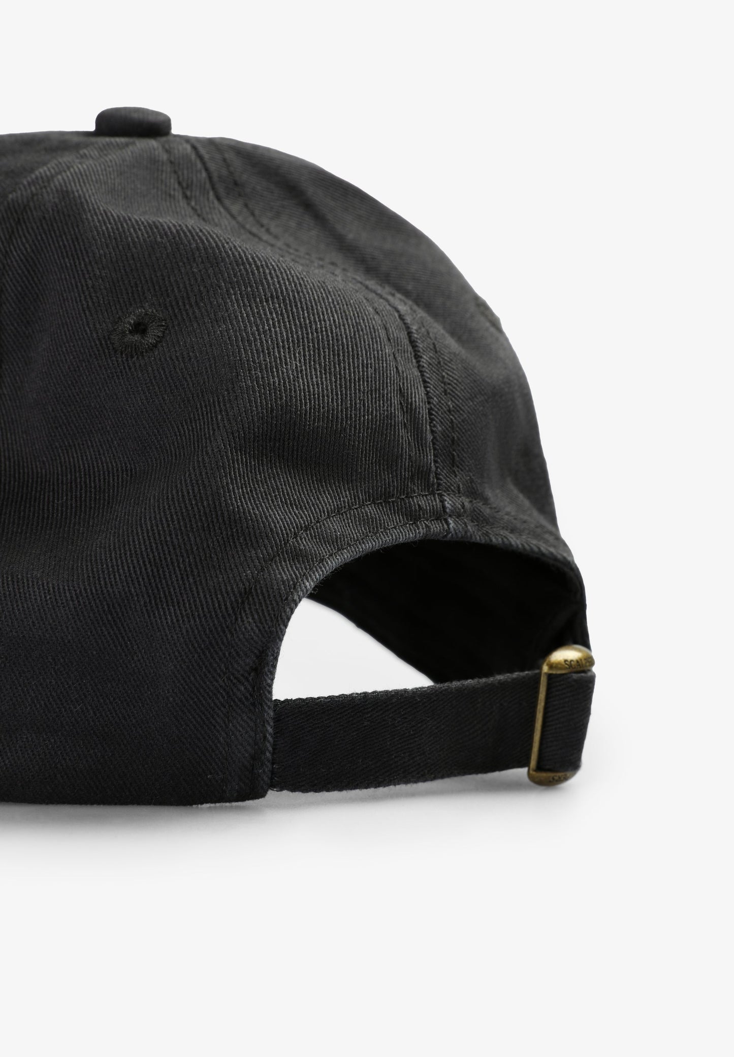 MATCHING CAP WITH SKULL