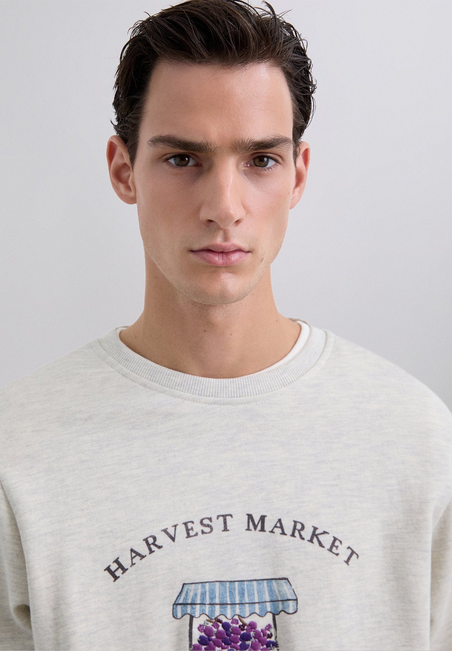 SUDADERA MOTIVOS BORDADO