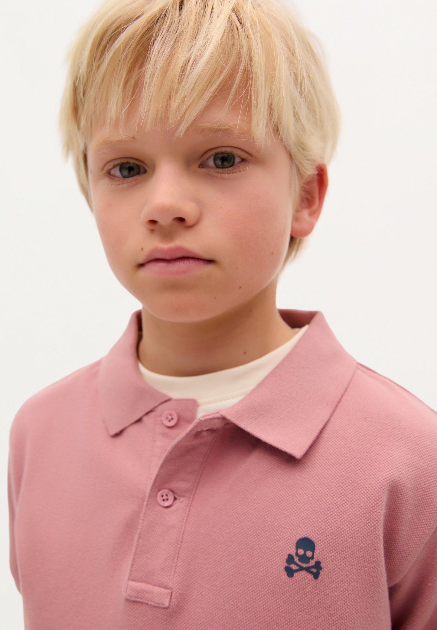 BASIC POLO SHIRT WITH SKULL DETAIL