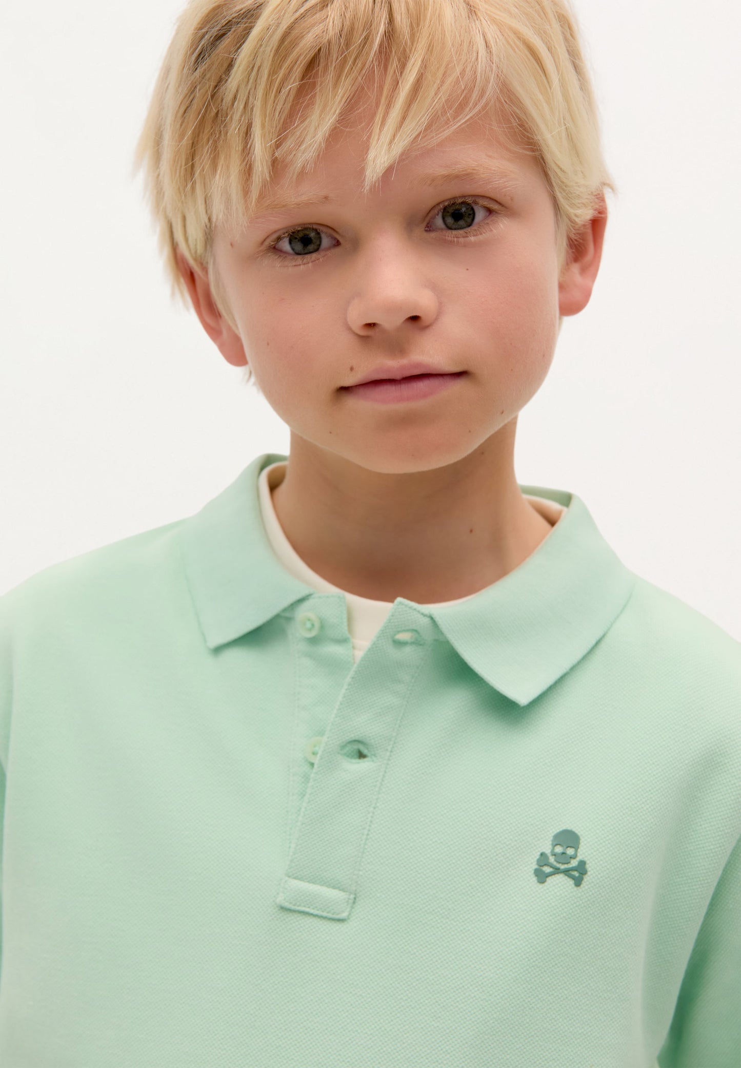 BASIC POLO SHIRT WITH SKULL DETAIL