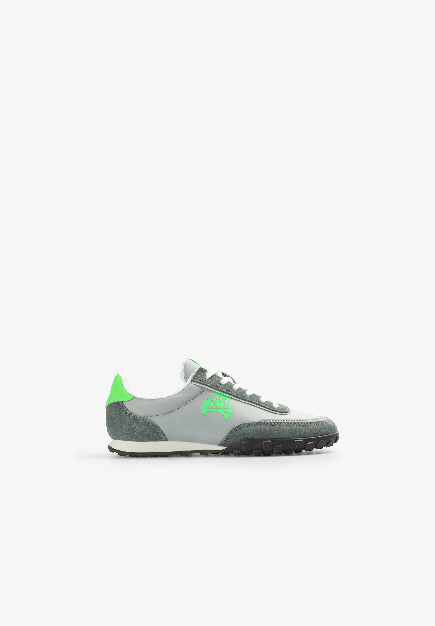 RETRO SNEAKERS WITH CONTRAST DETAILS