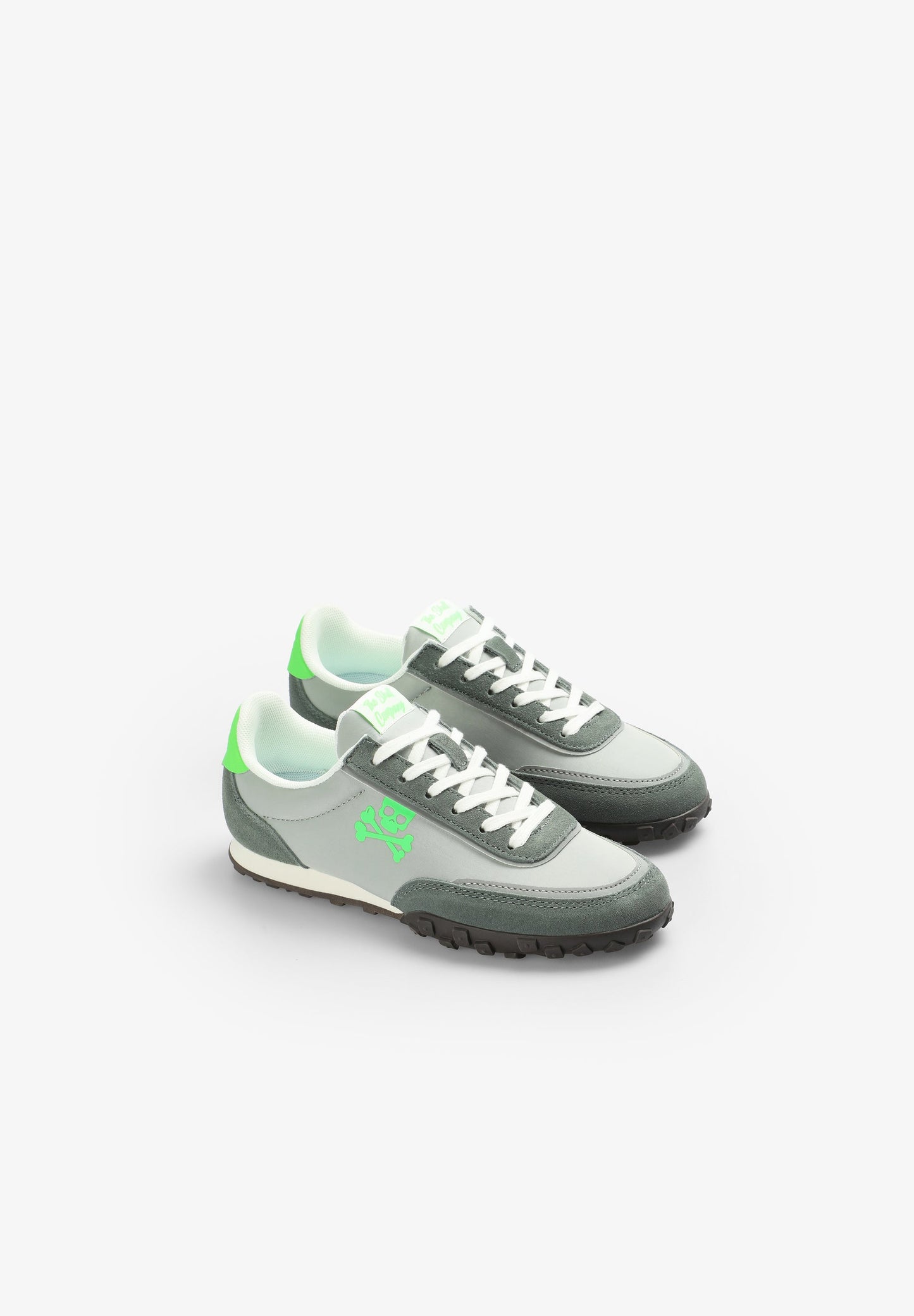 RETRO SNEAKERS WITH CONTRAST DETAILS