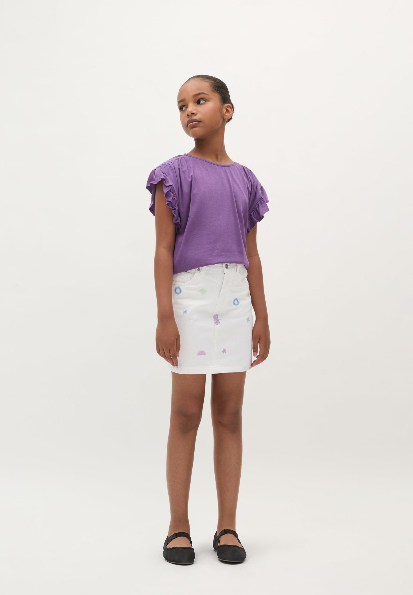 SKIRT WITH EMBROIDERED DETAILS