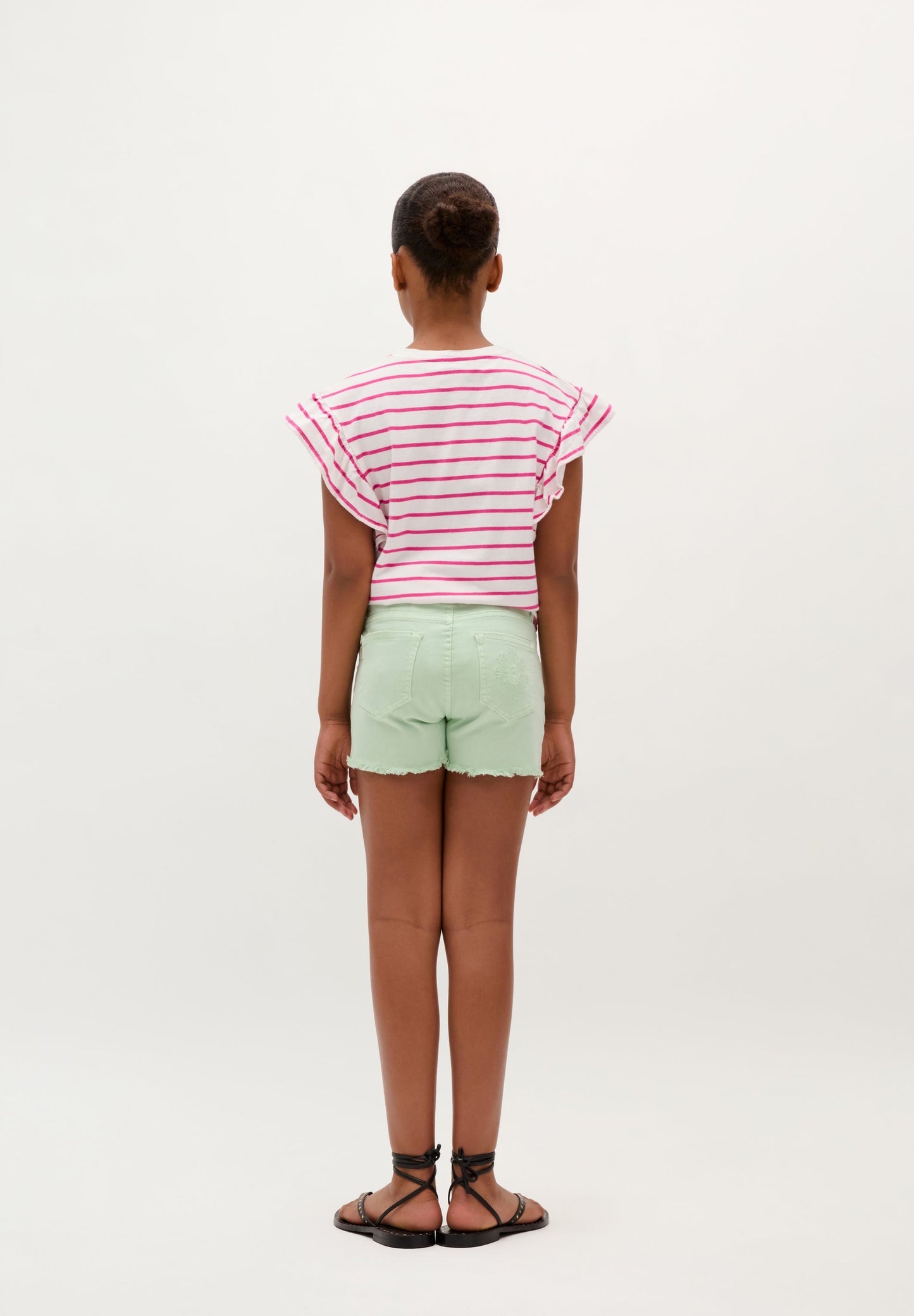 BERMUDA SHORTS WITH FLOWER EMBROIDERY