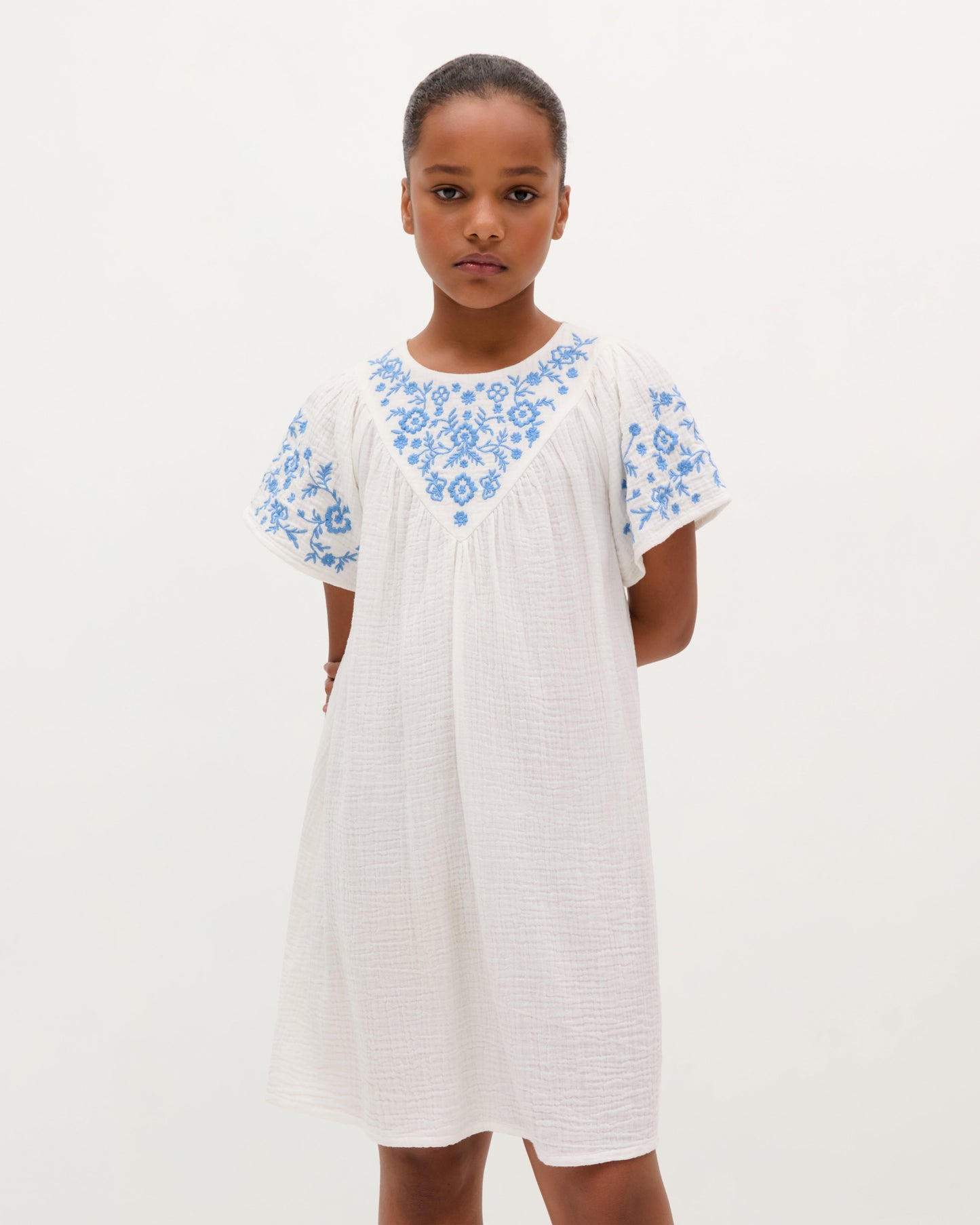 DRESS WITH EMBROIDERED NECK