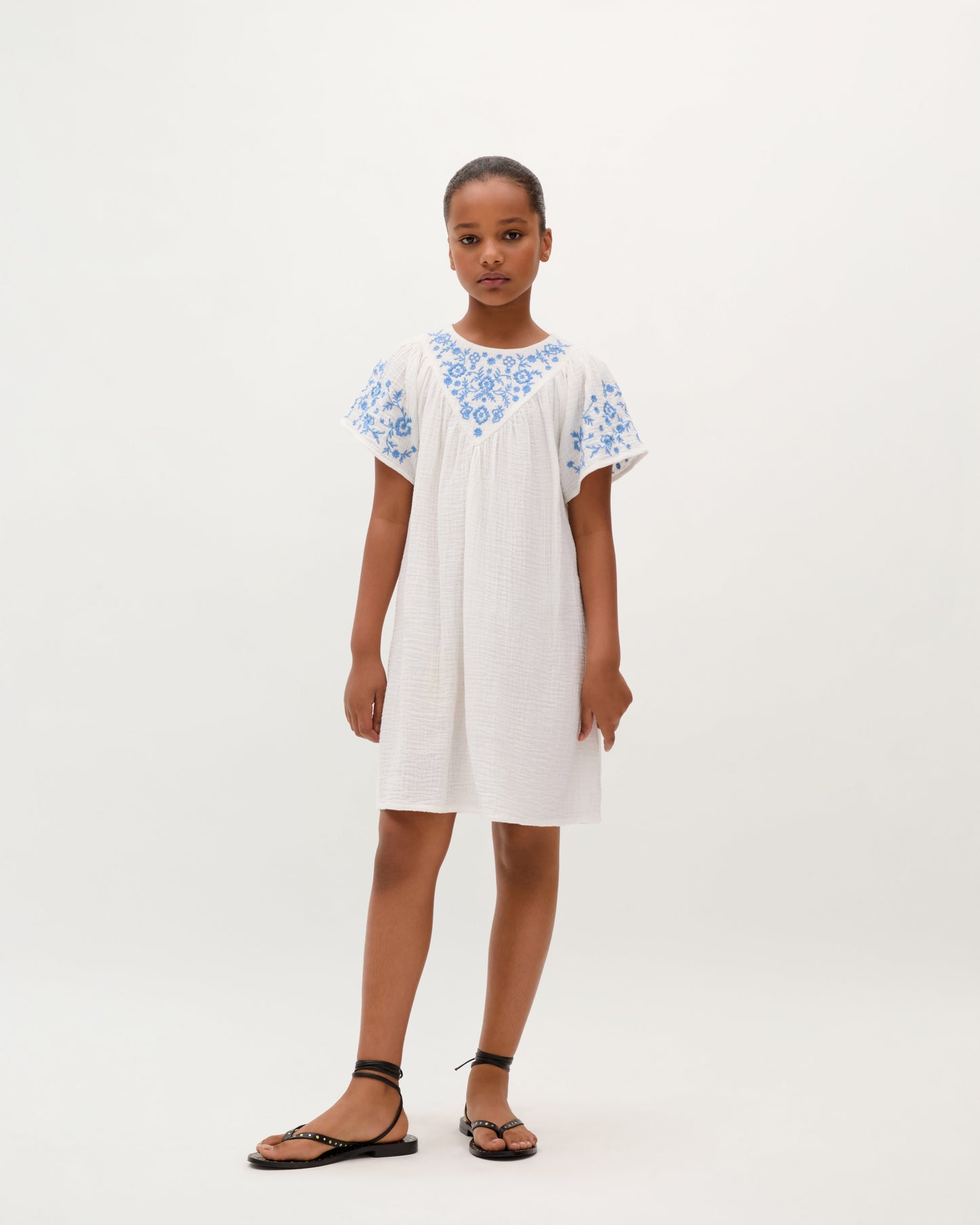 DRESS WITH EMBROIDERED NECK
