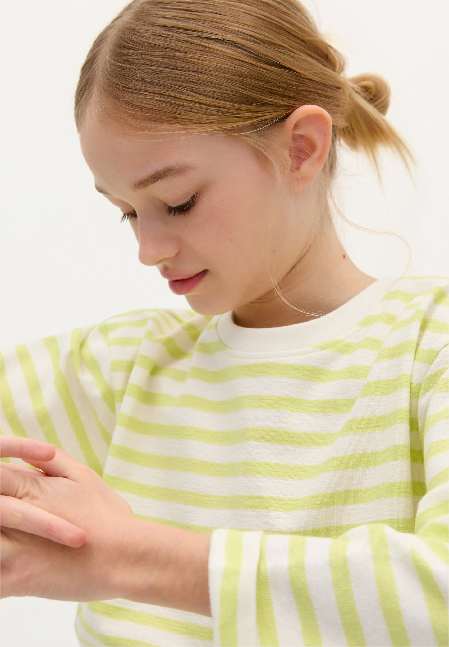 STRIPED SKULL HOODIE