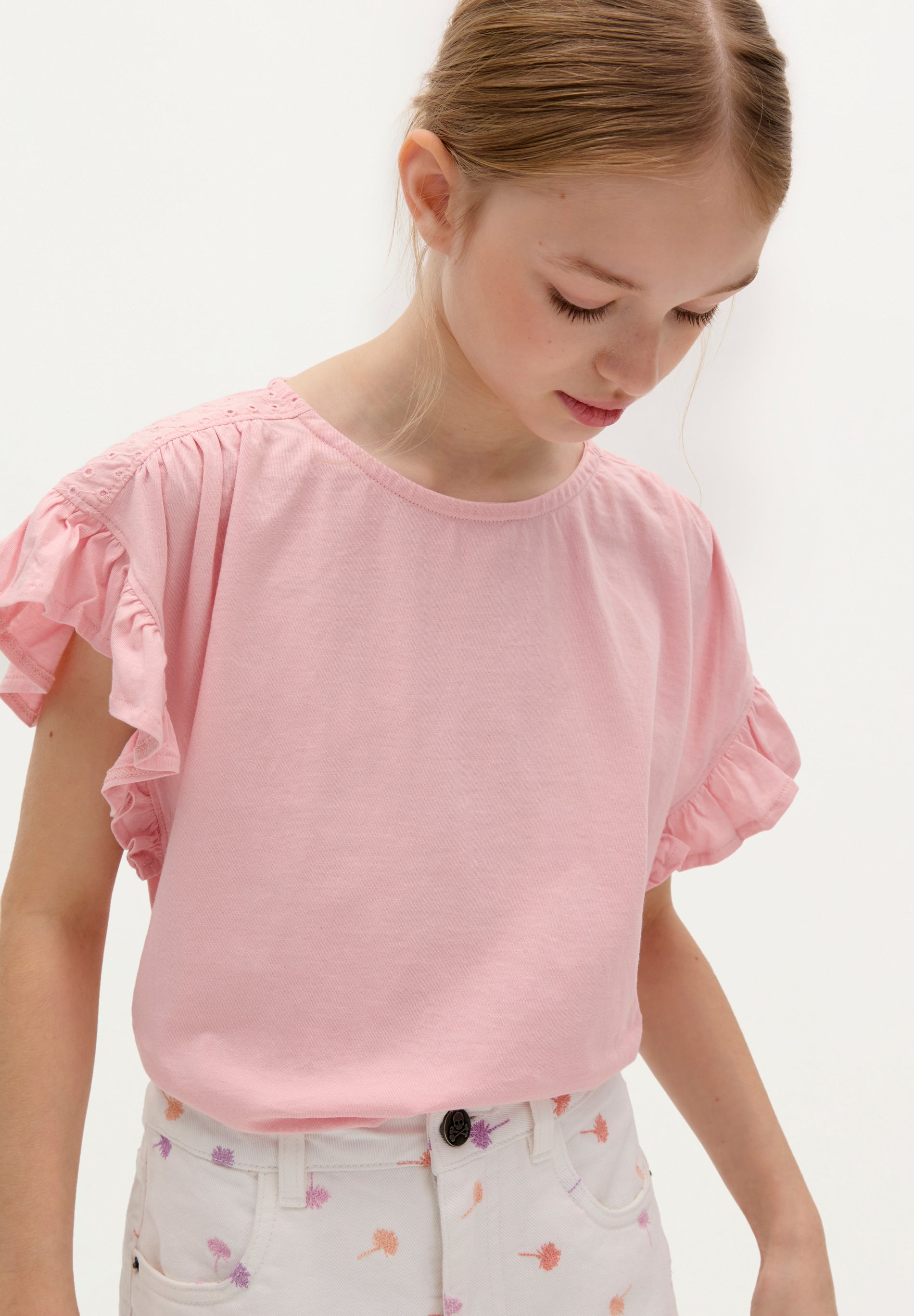 RUFFLE SLEEVE T-SHIRT