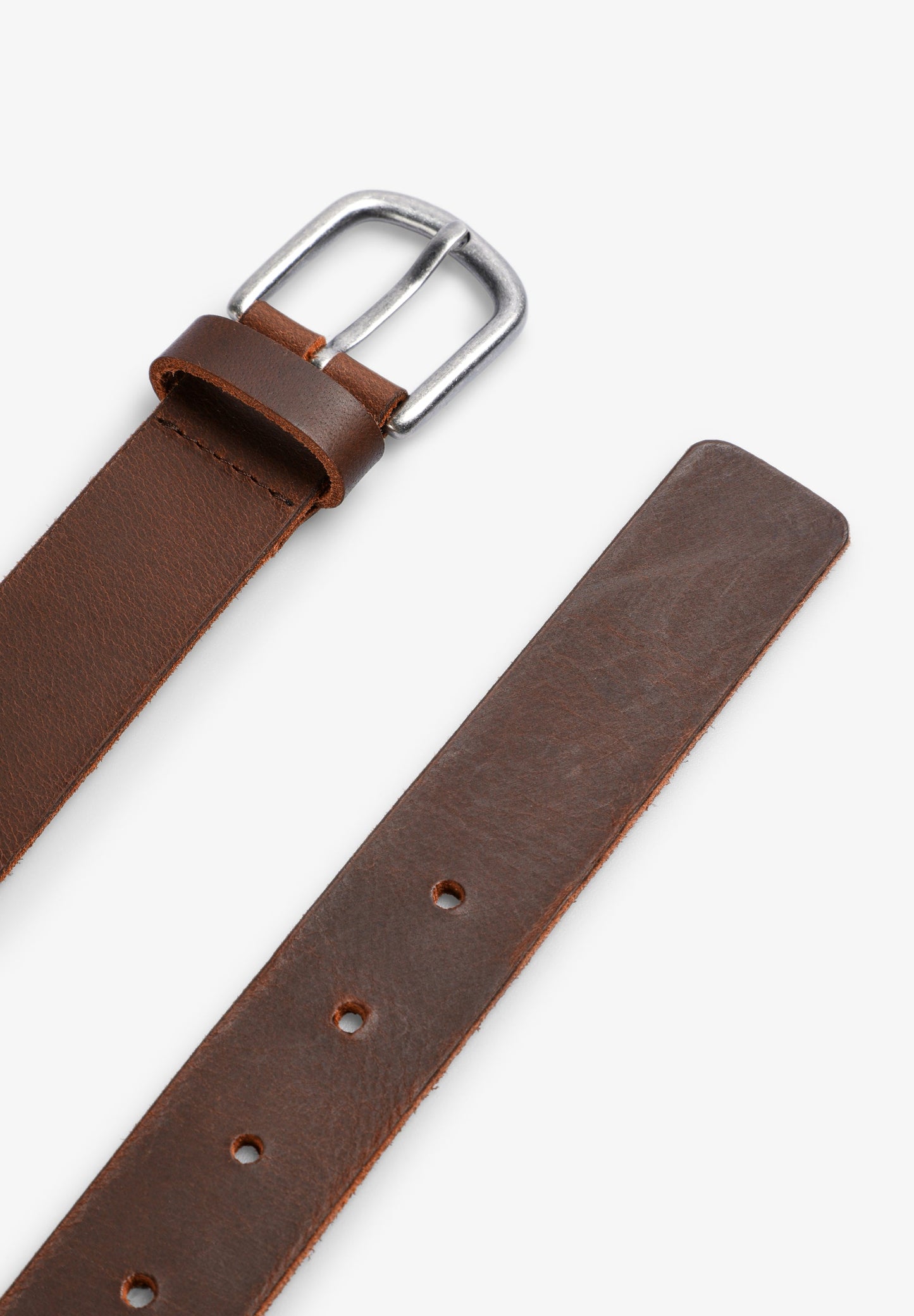 LEATHER BELT WITH ENGRAVED SKULL